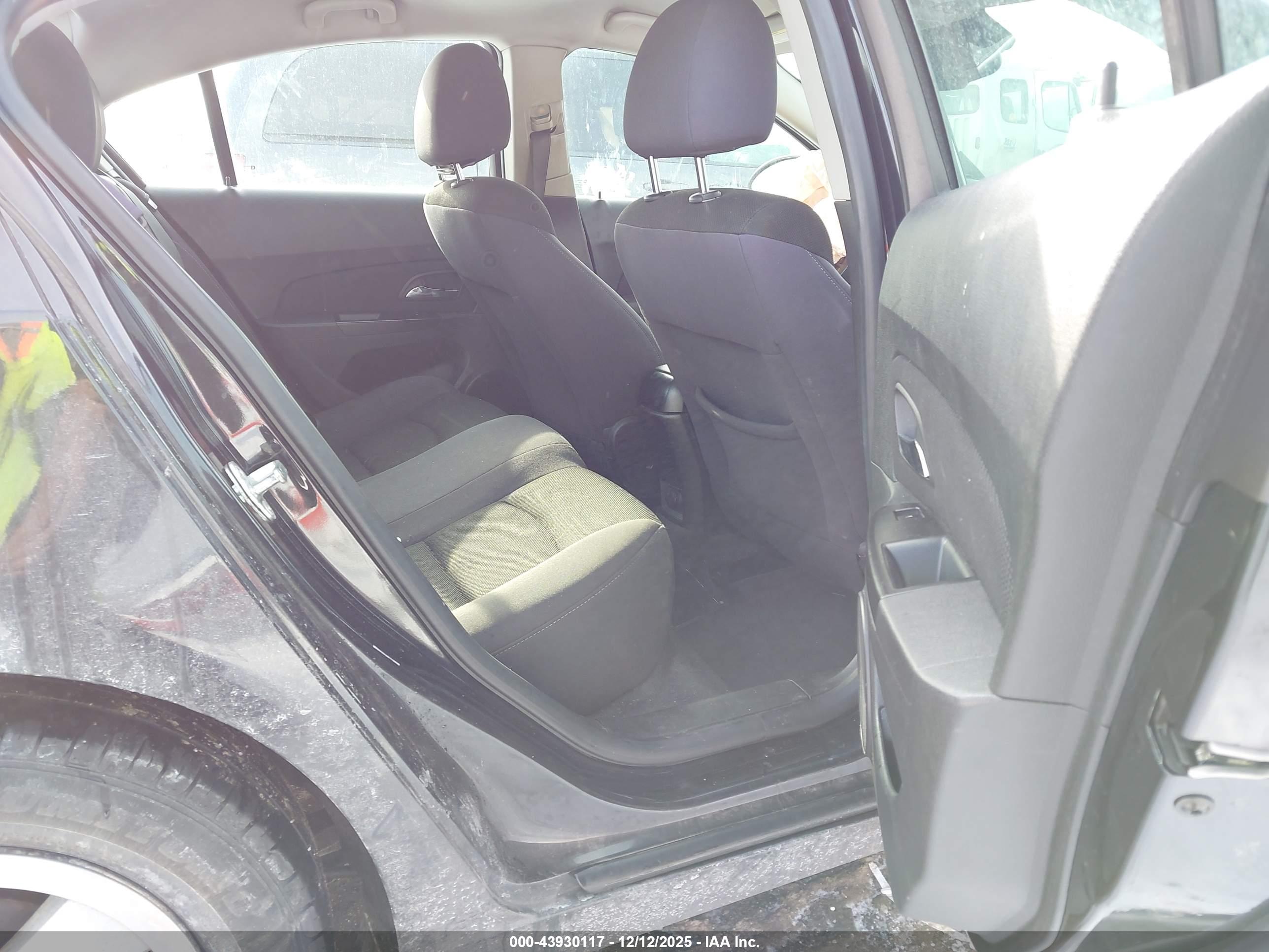 CHEVROLET CRUZE image 8