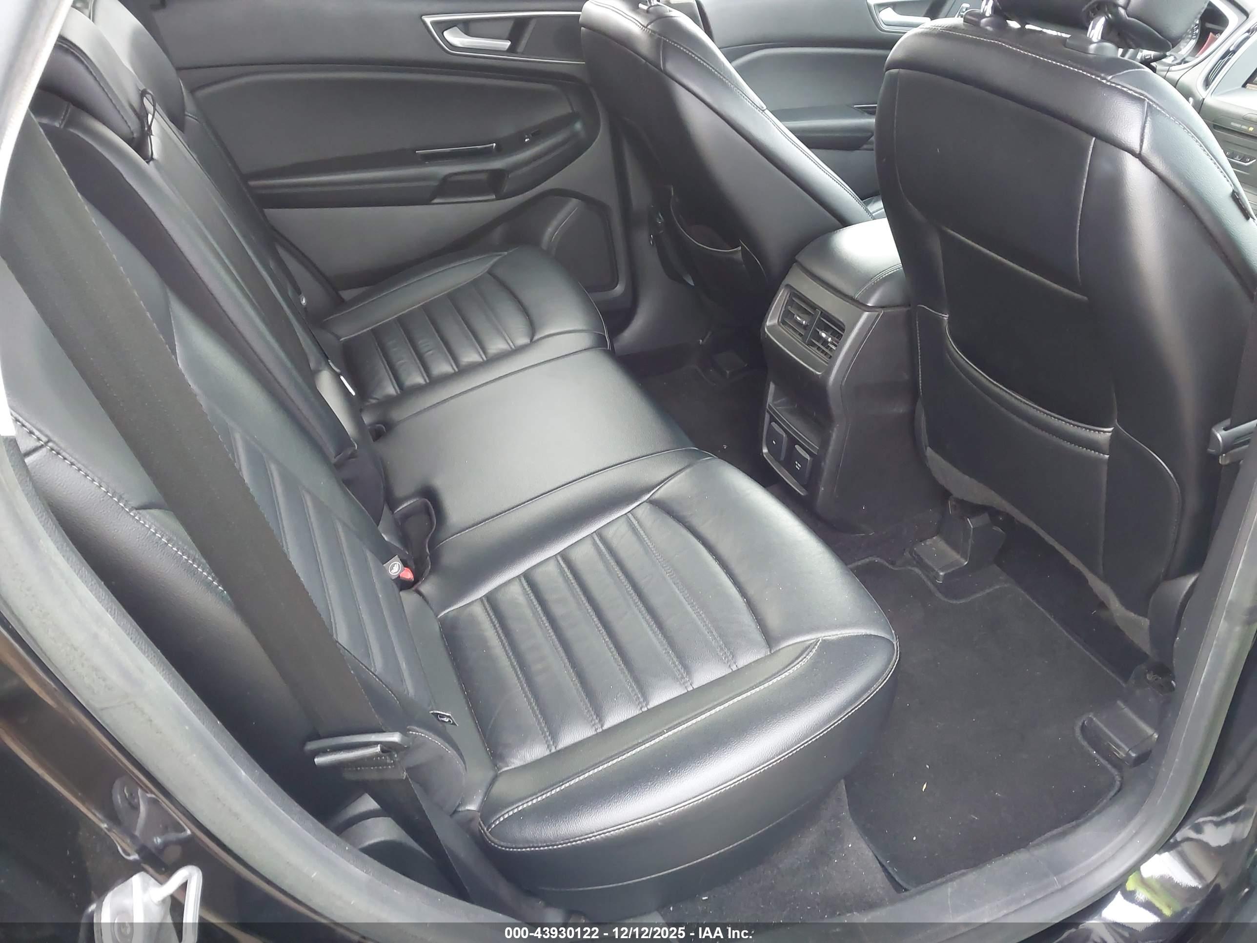 FORD EDGE image 8