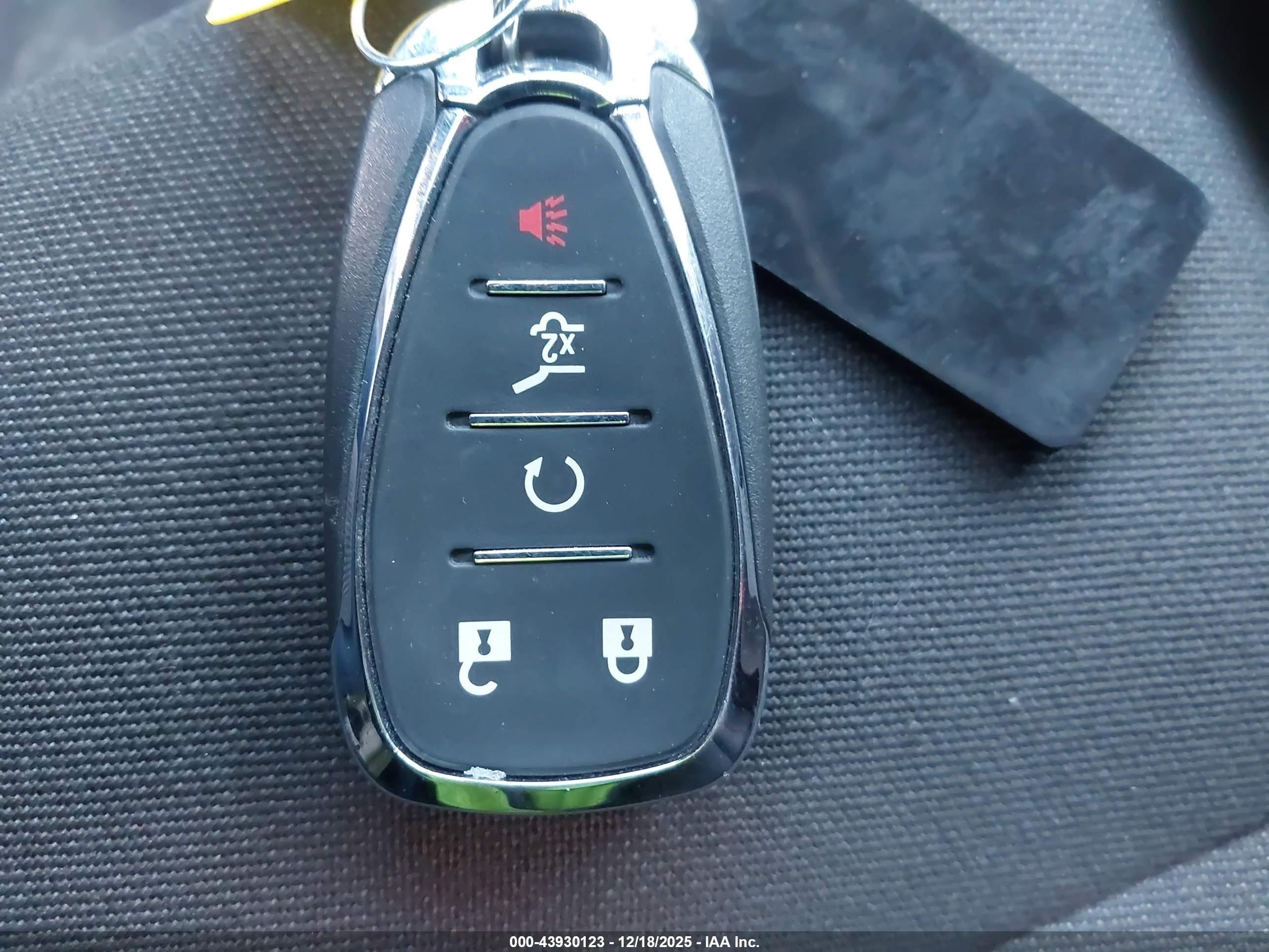 CHEVROLET EQUINOX image 11