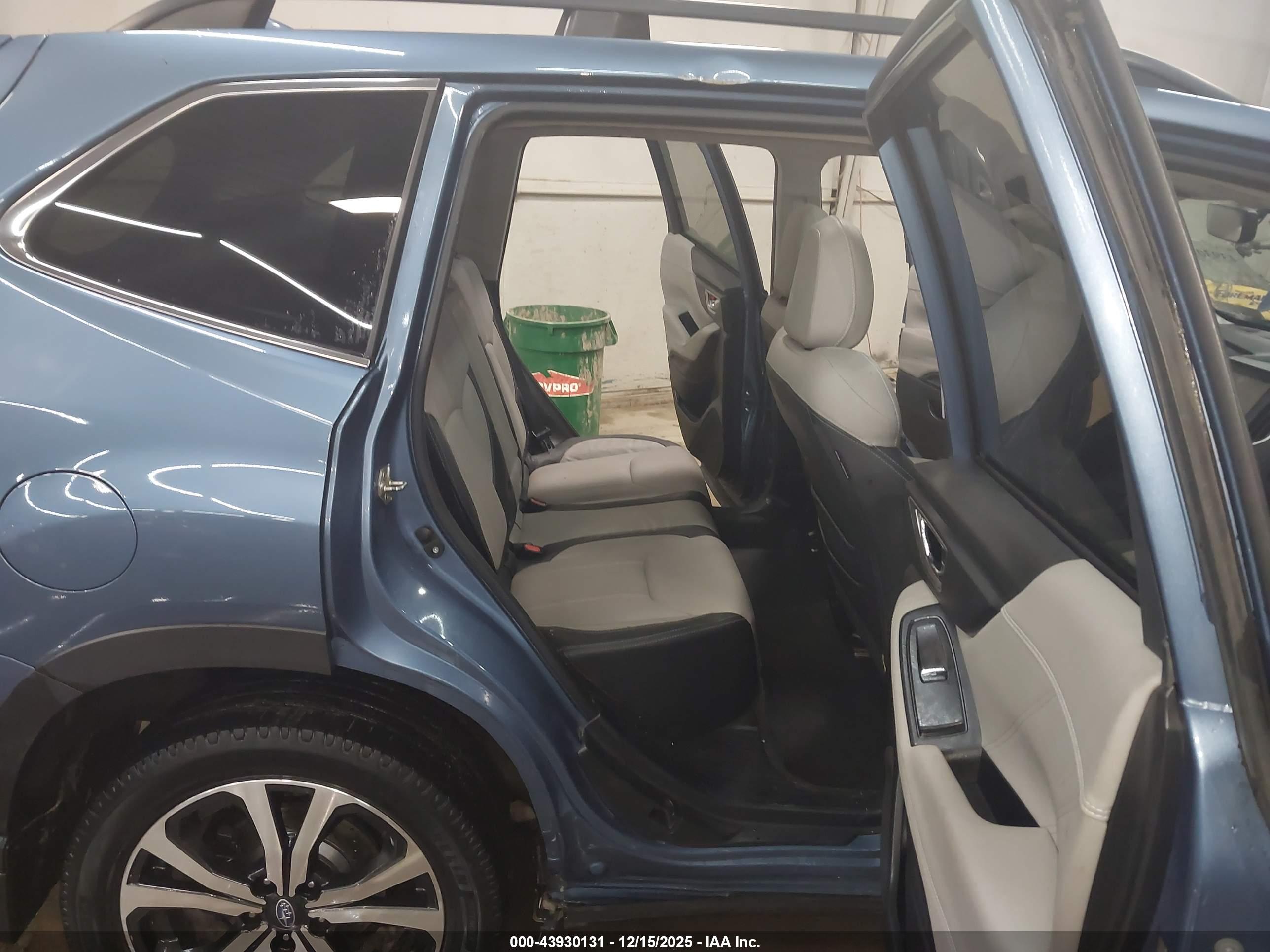 SUBARU FORESTER image 8
