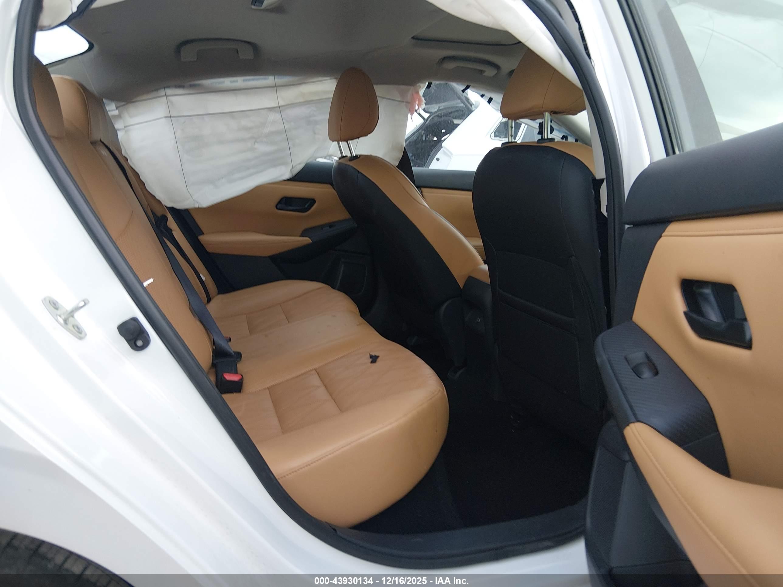 NISSAN SENTRA image 8