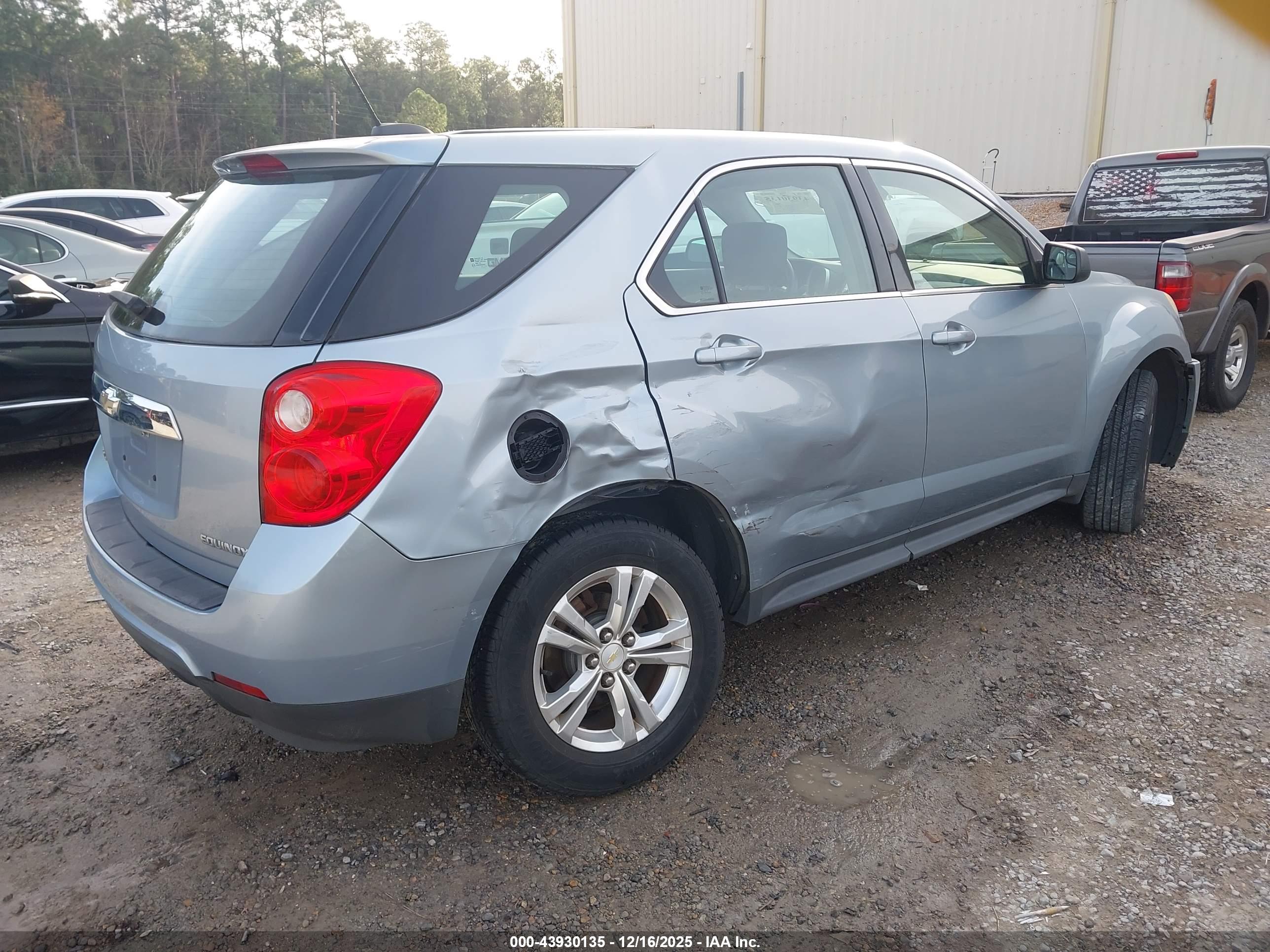 CHEVROLET EQUINOX image 4