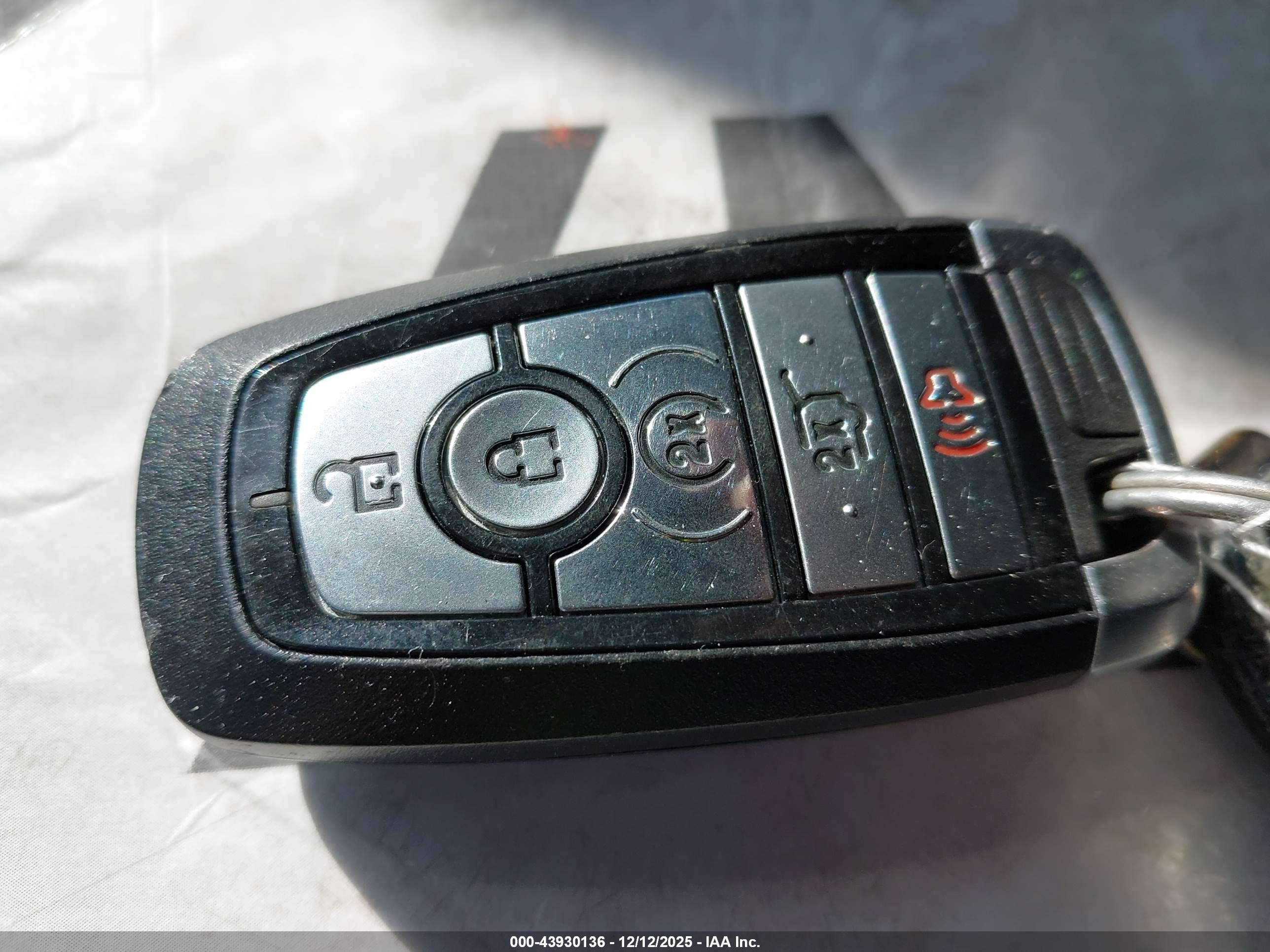 FORD EXPLORER image 11