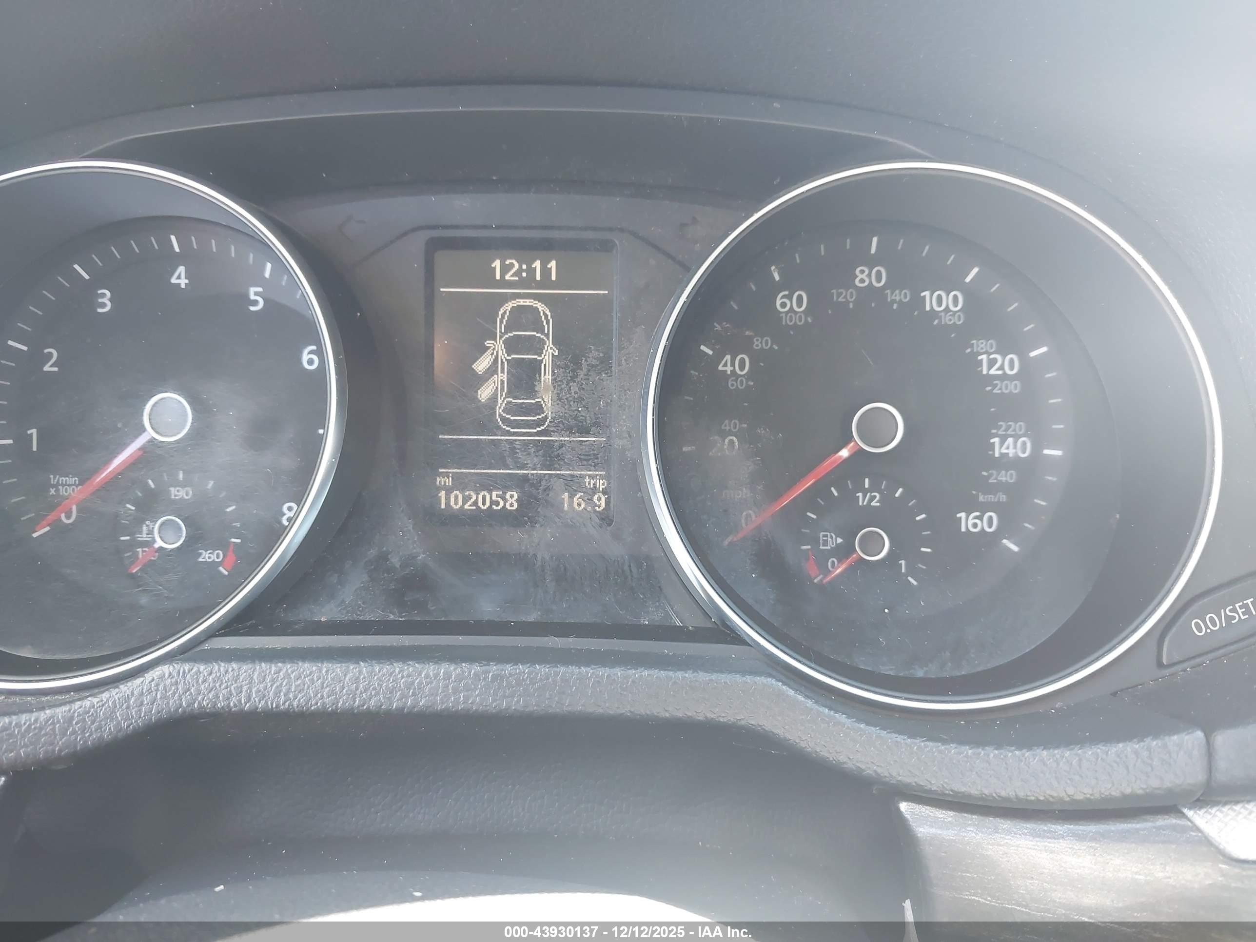VOLKSWAGEN PASSAT image 7