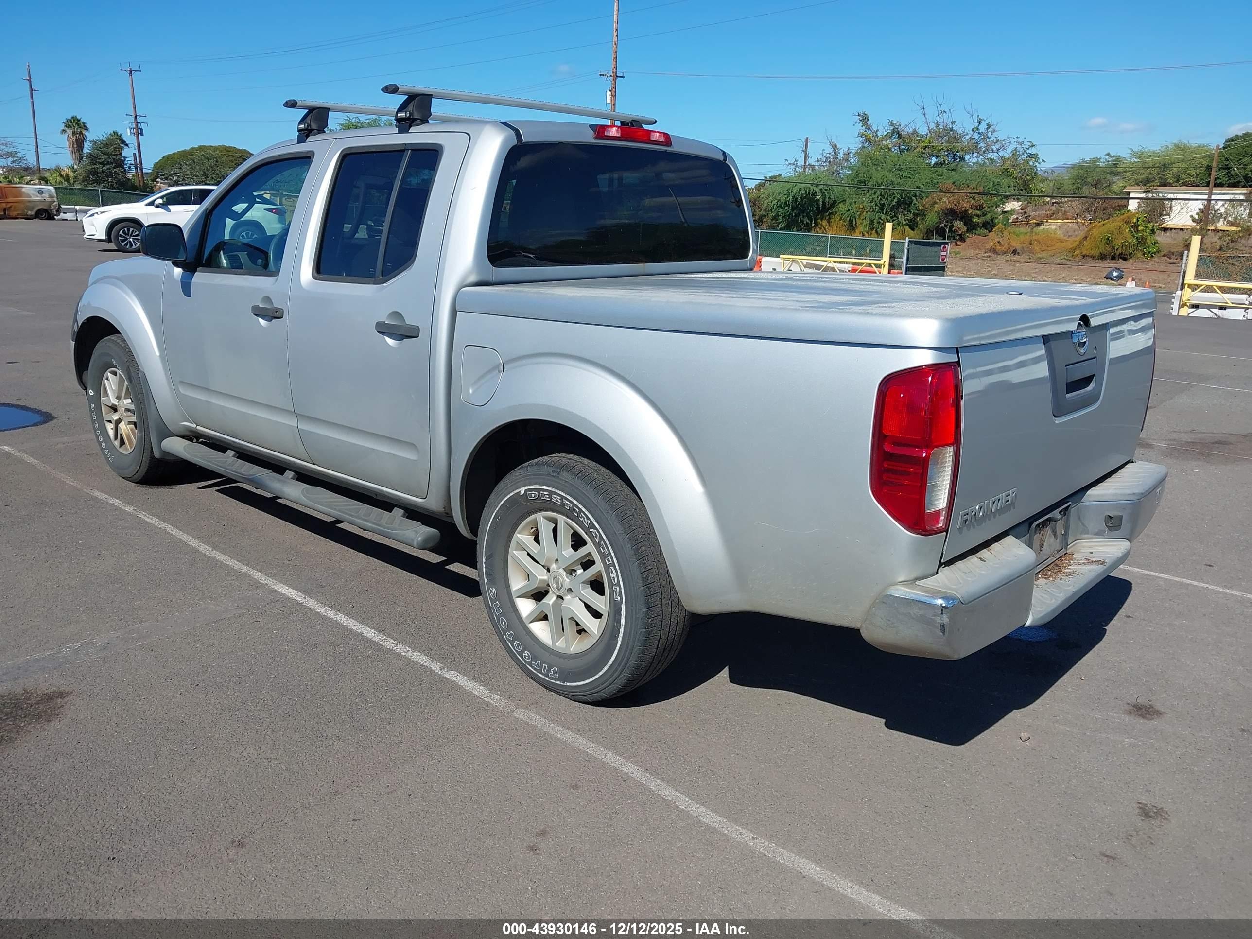 NISSAN FRONTIER image 3