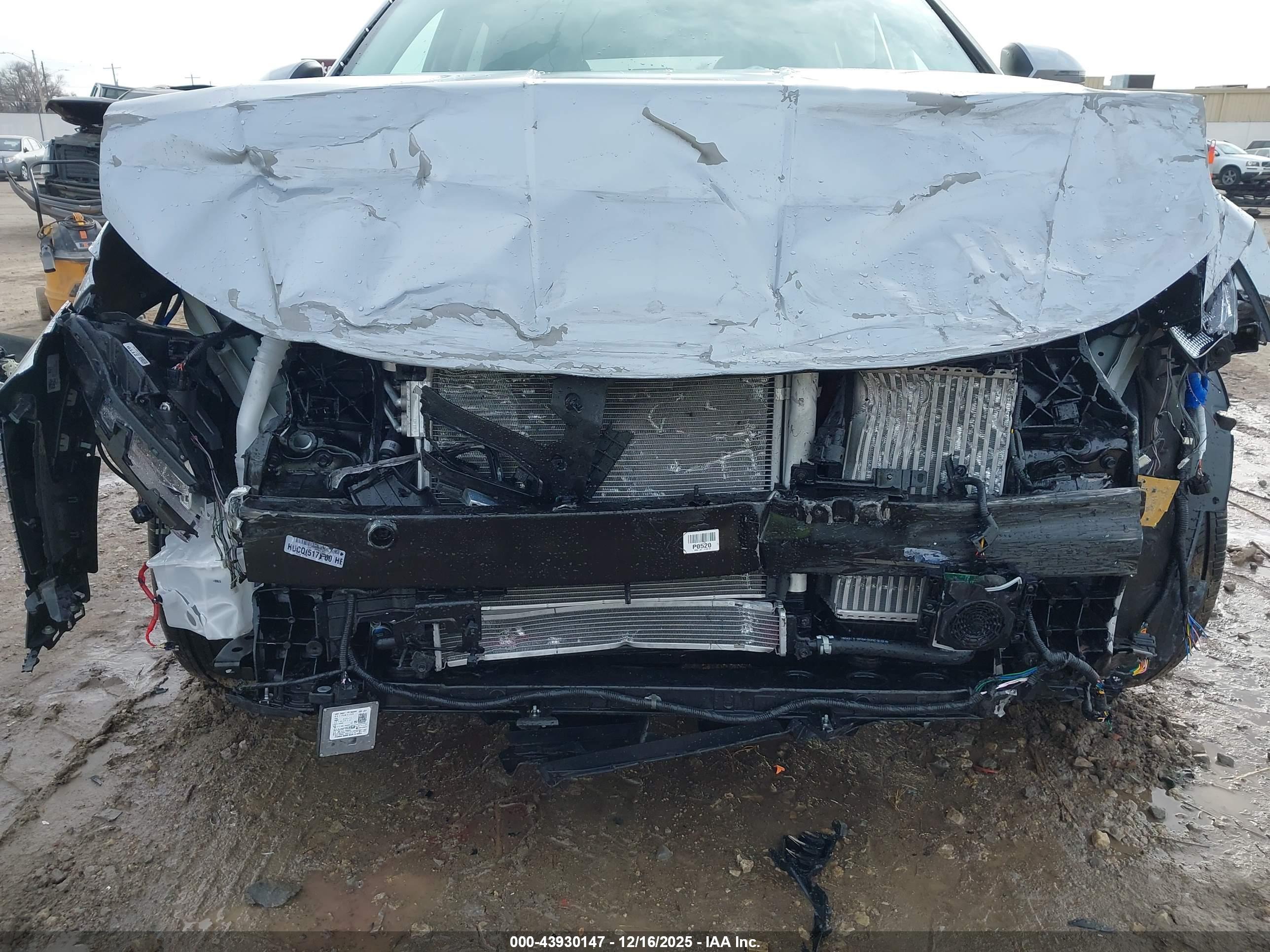 HYUNDAI TUCSON image 6