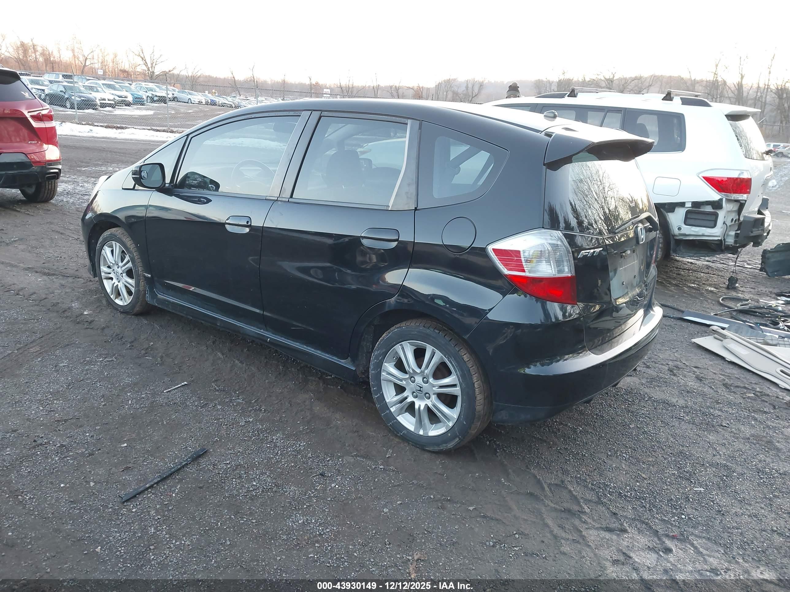 HONDA FIT image 3