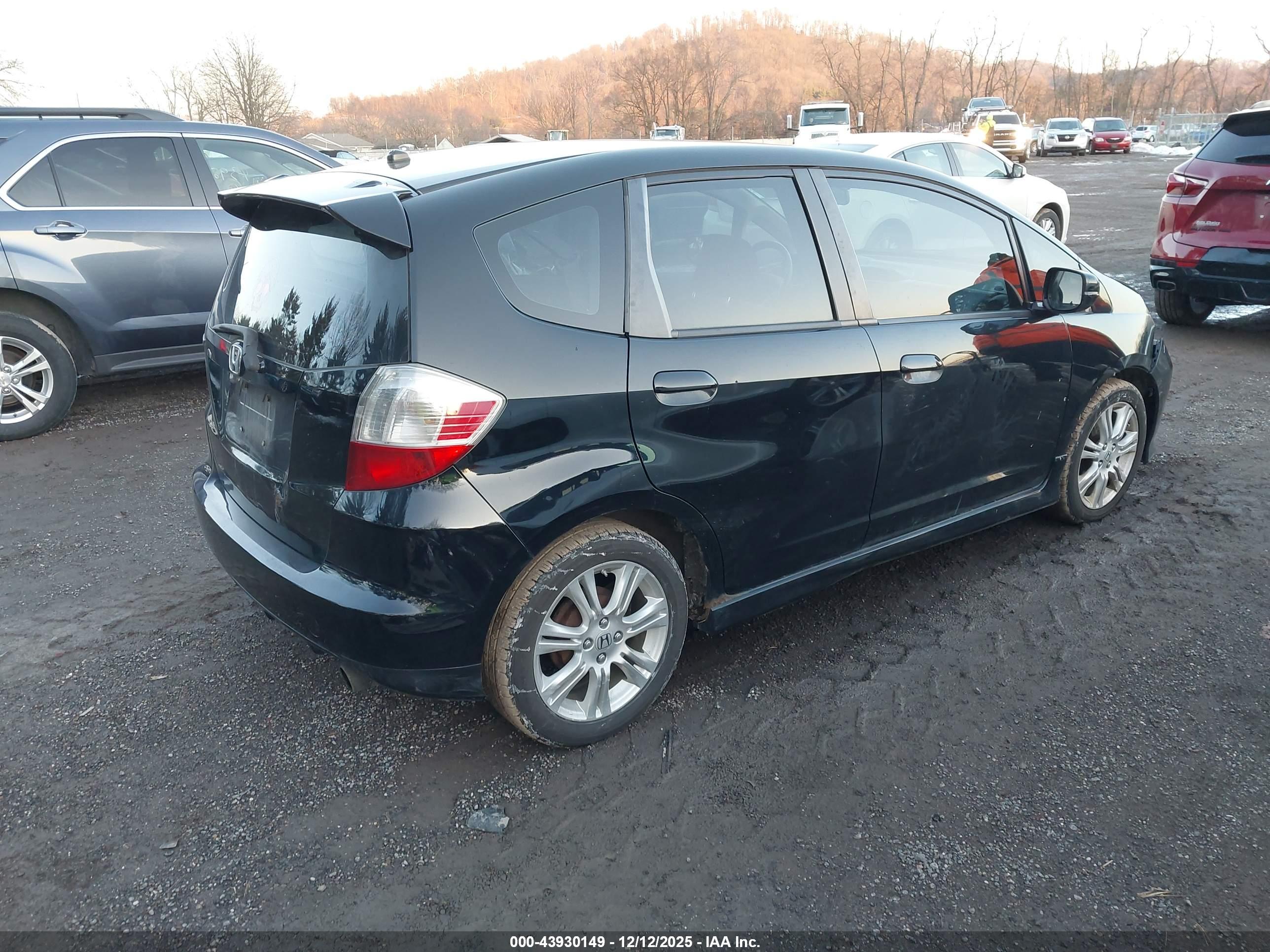 HONDA FIT image 4