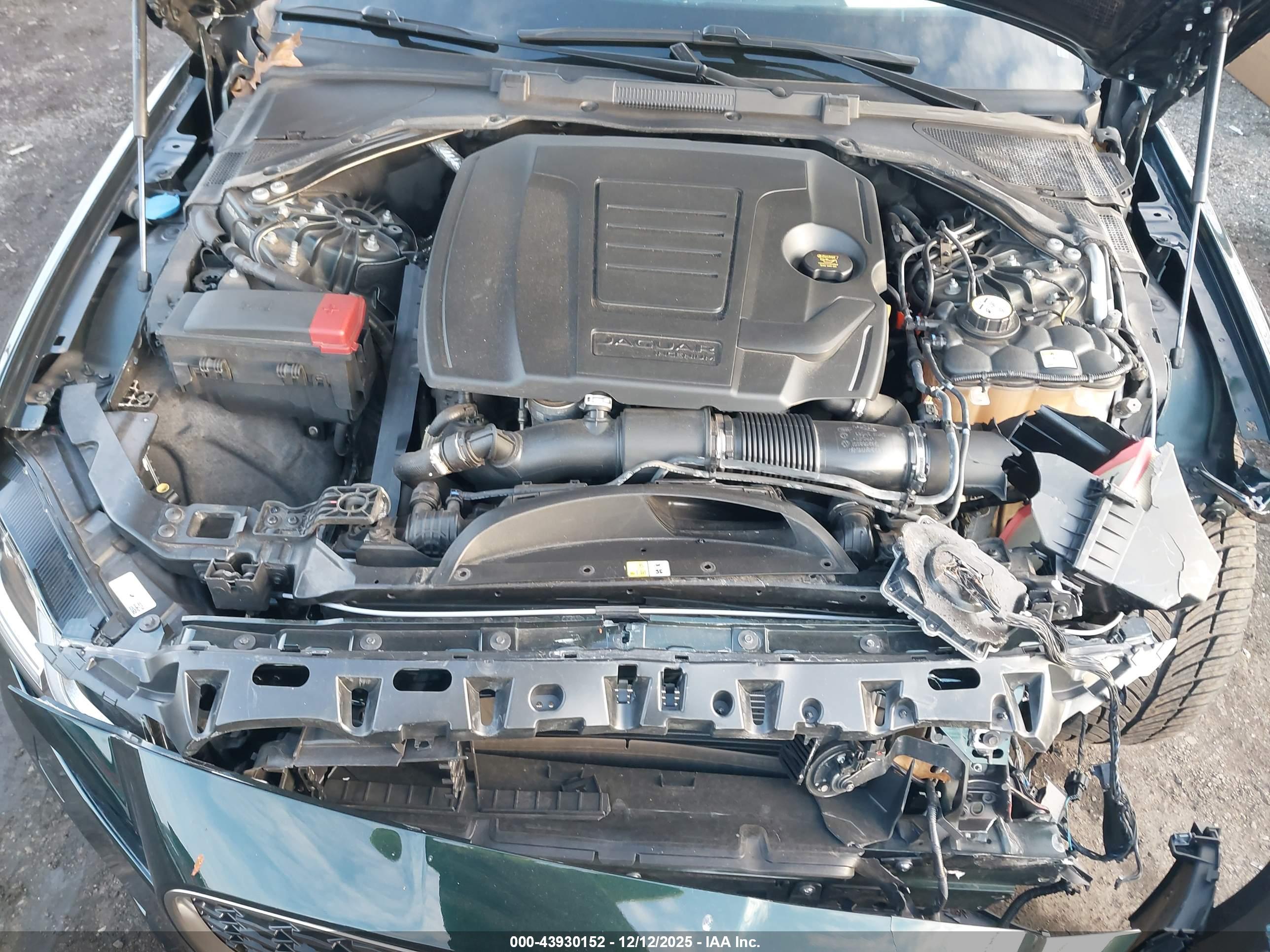 JAGUAR XF image 10