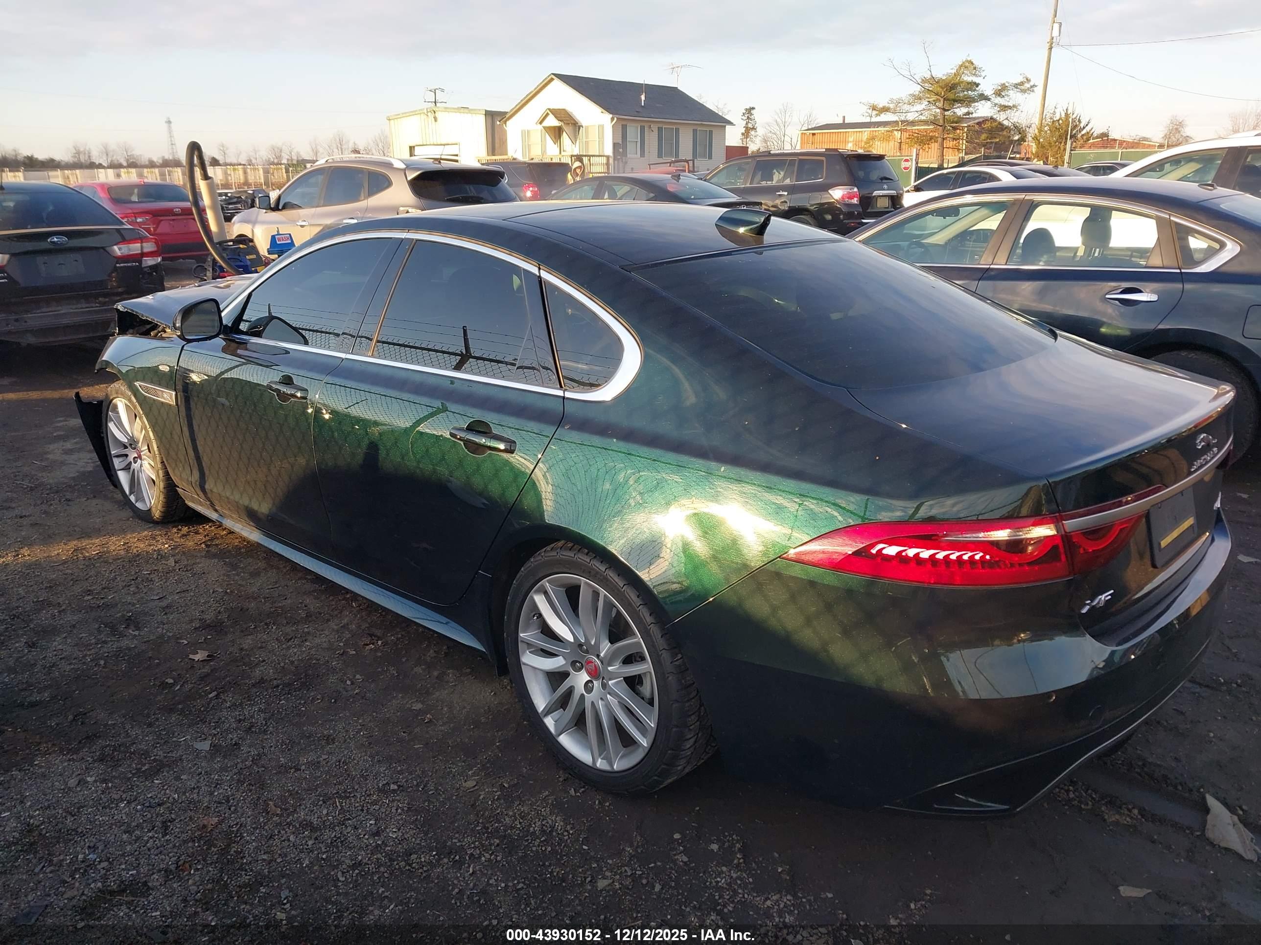 JAGUAR XF image 3