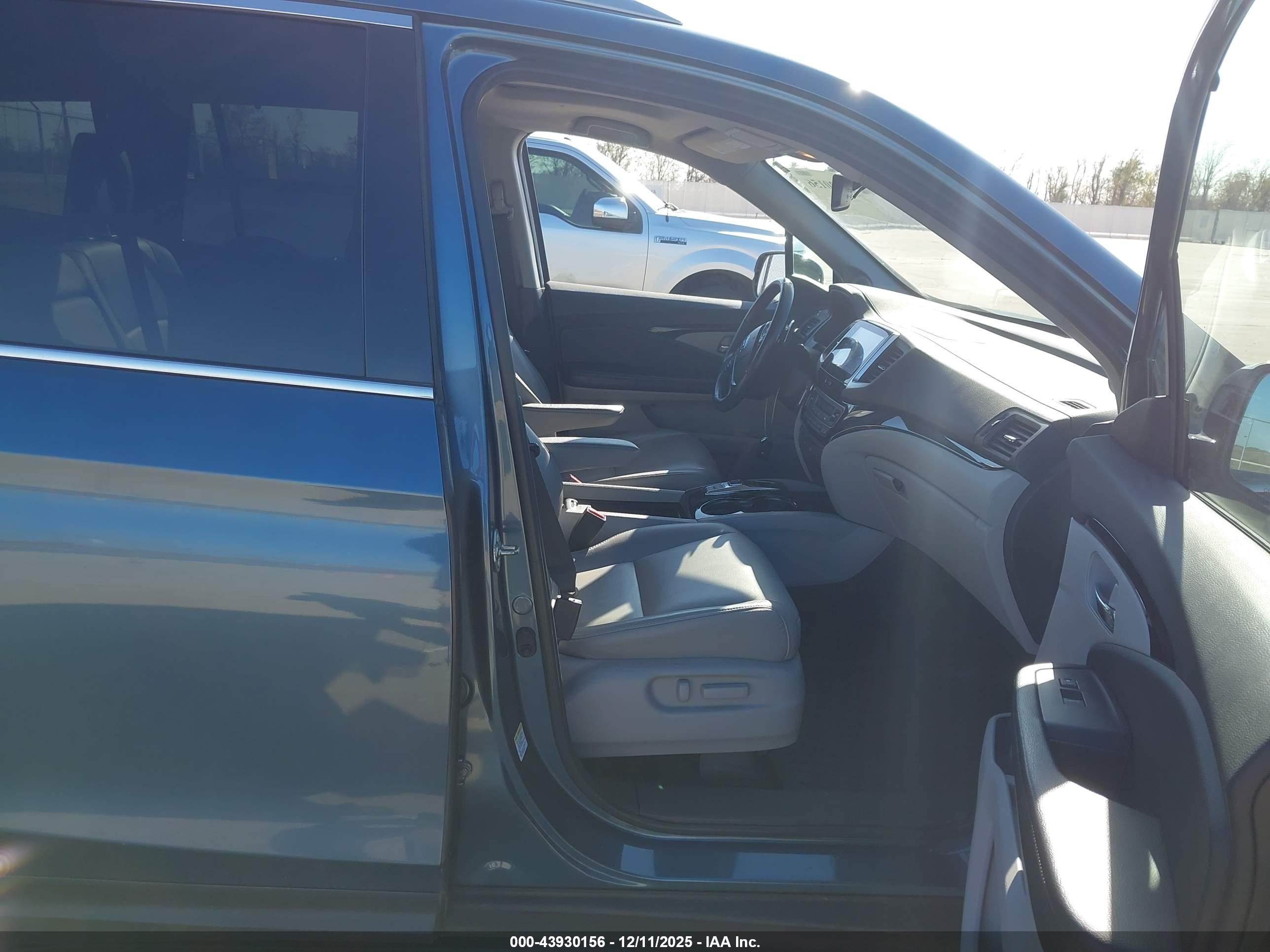 HONDA PILOT image 5