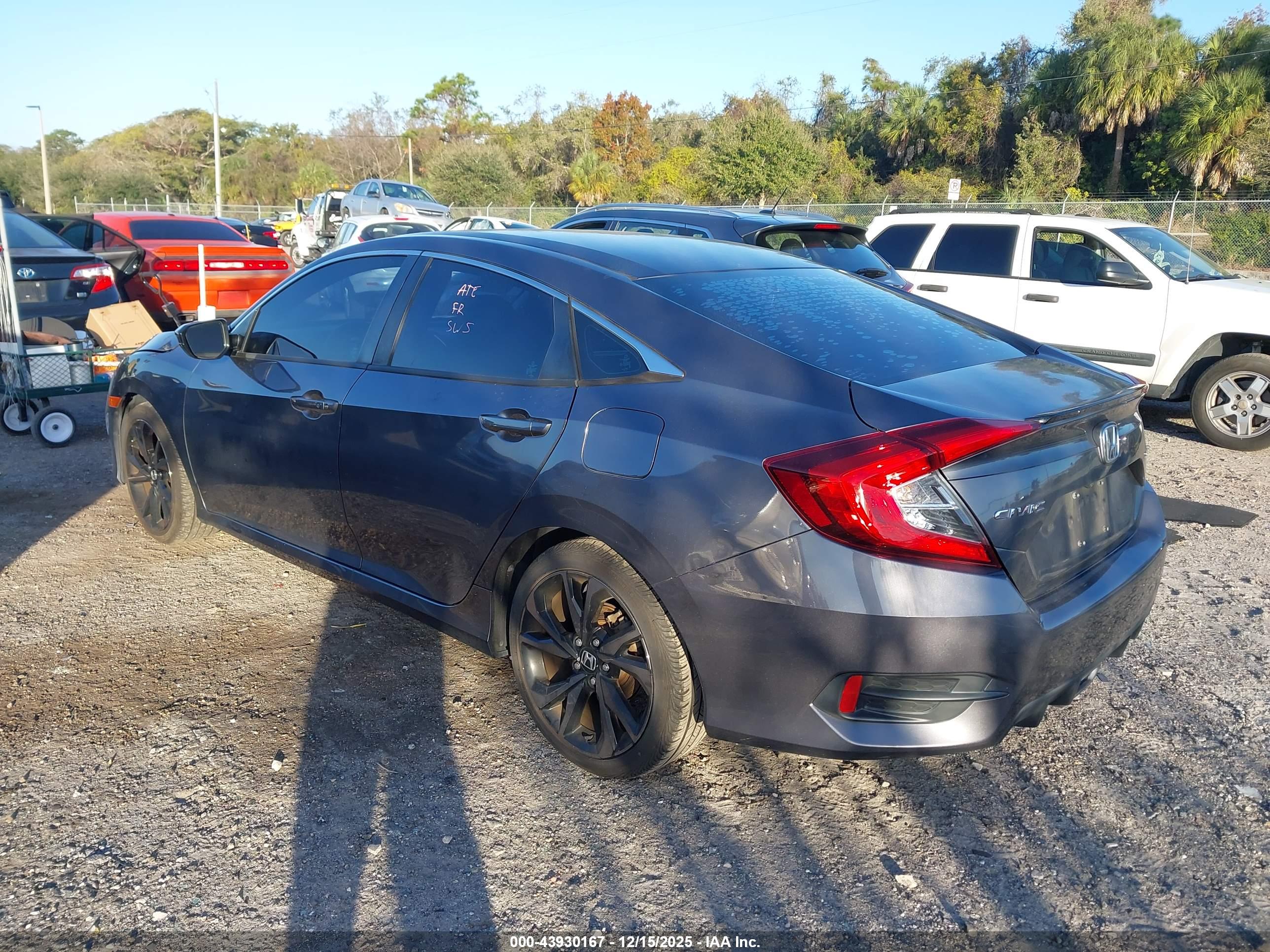 HONDA CIVIC image 3