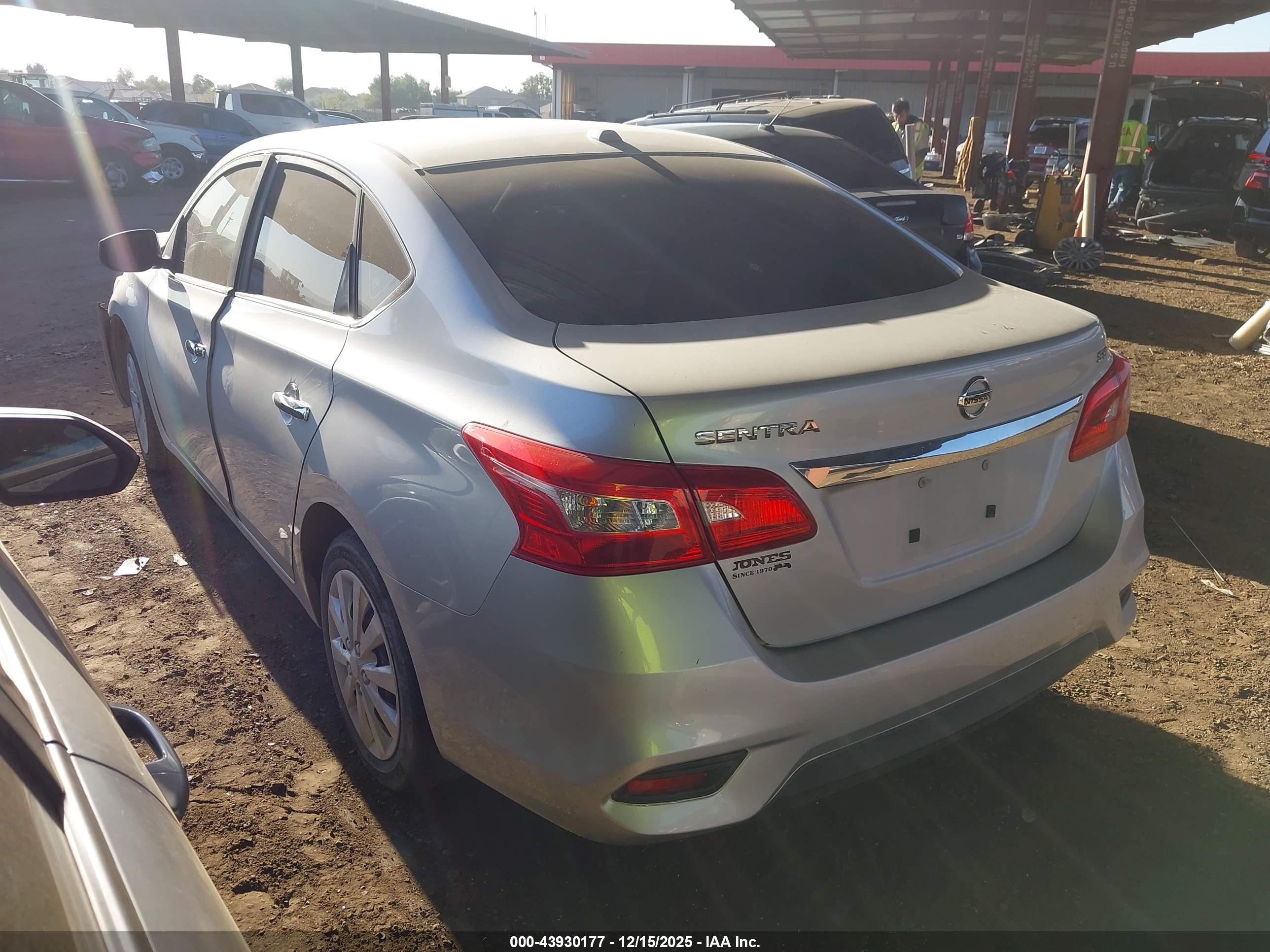 NISSAN SENTRA image 3