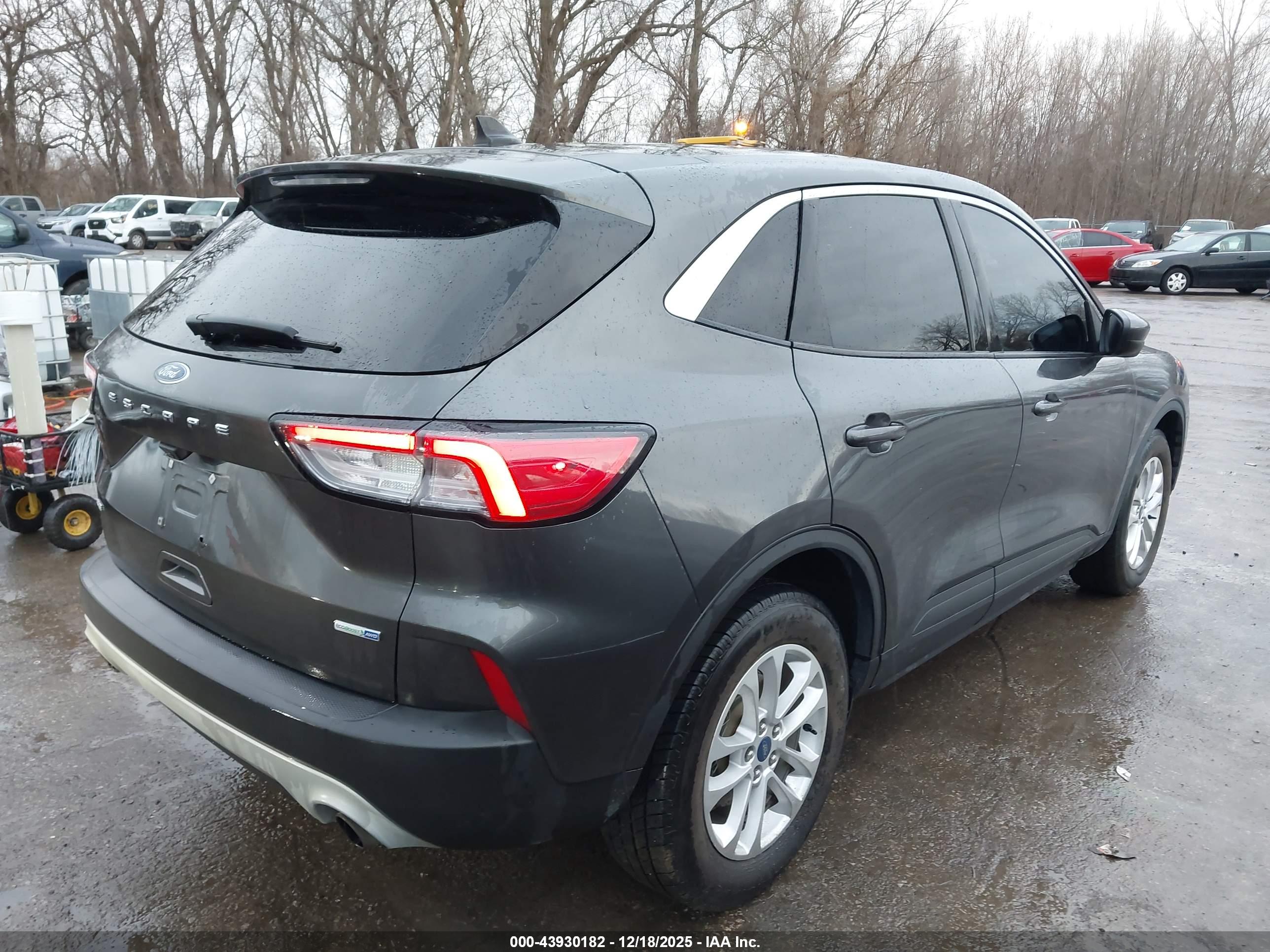FORD ESCAPE image 4
