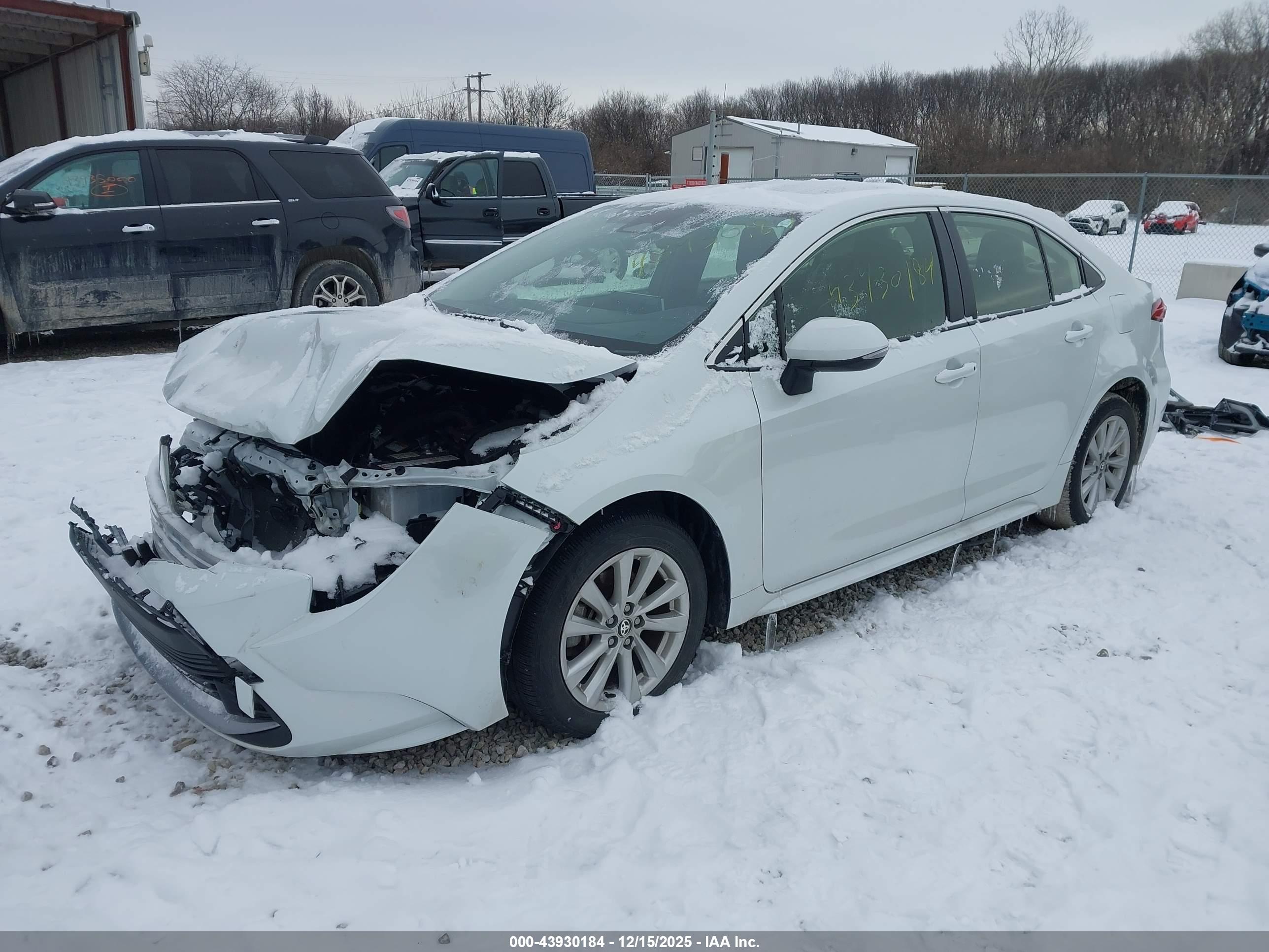 TOYOTA COROLLA image 2