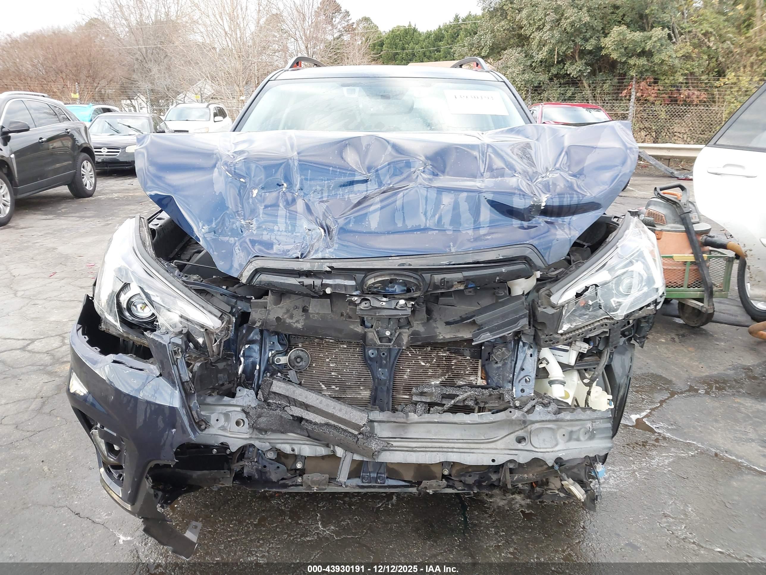 SUBARU FORESTER image 6