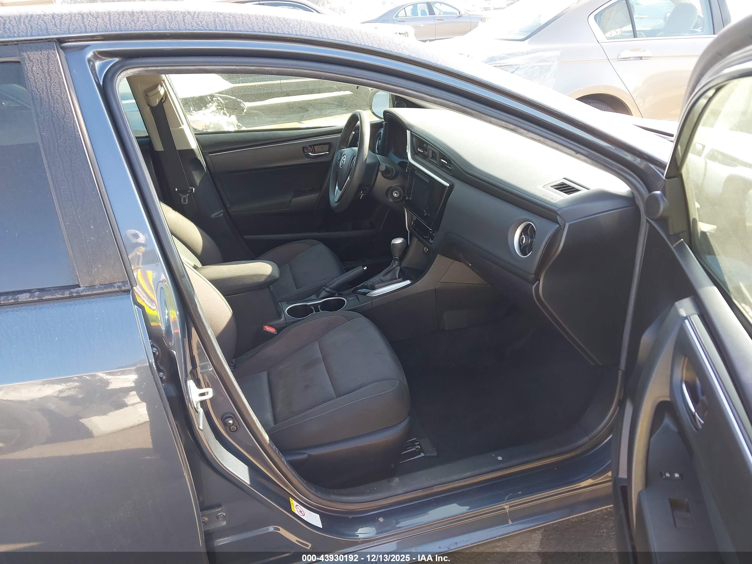TOYOTA COROLLA image 5