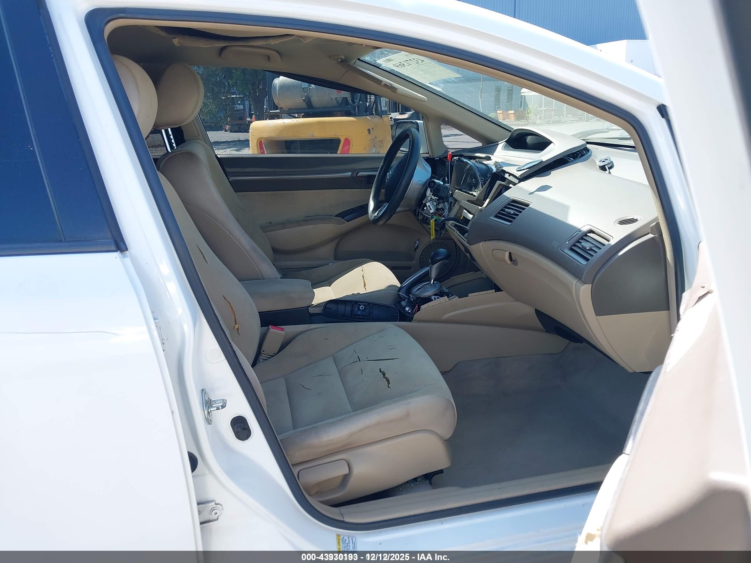 HONDA CIVIC image 5