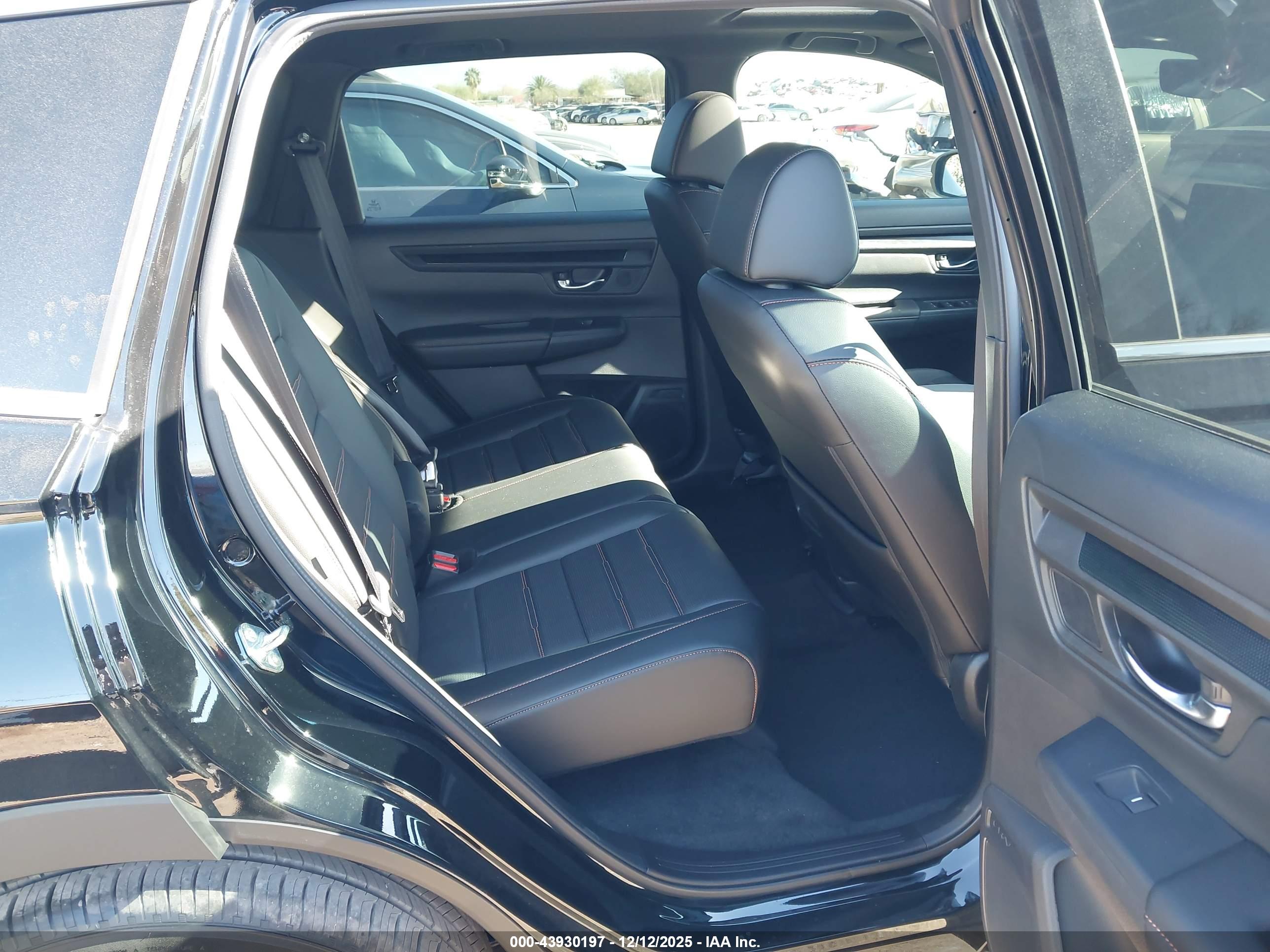 HONDA CR-V image 8