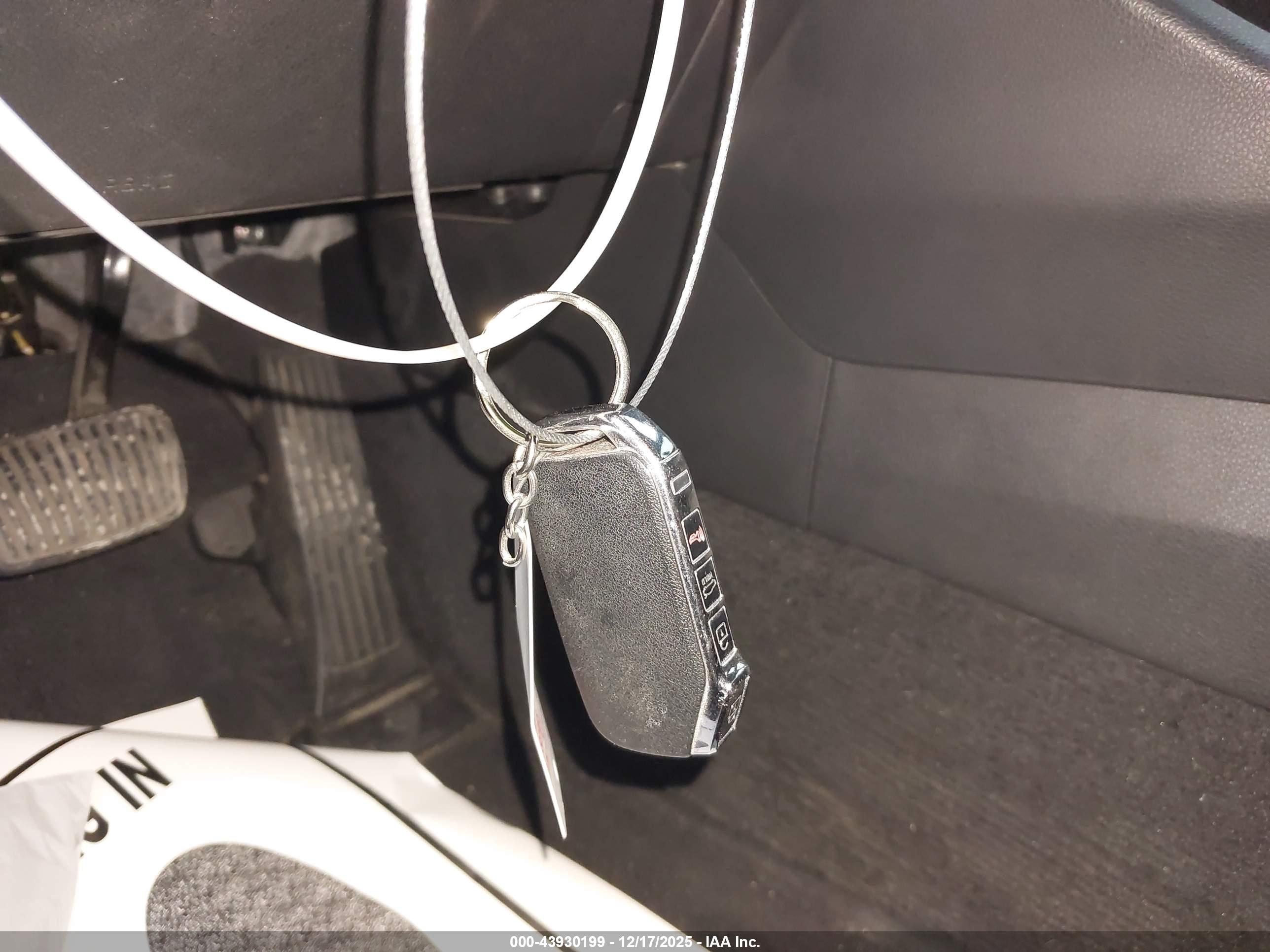KIA K5 image 11