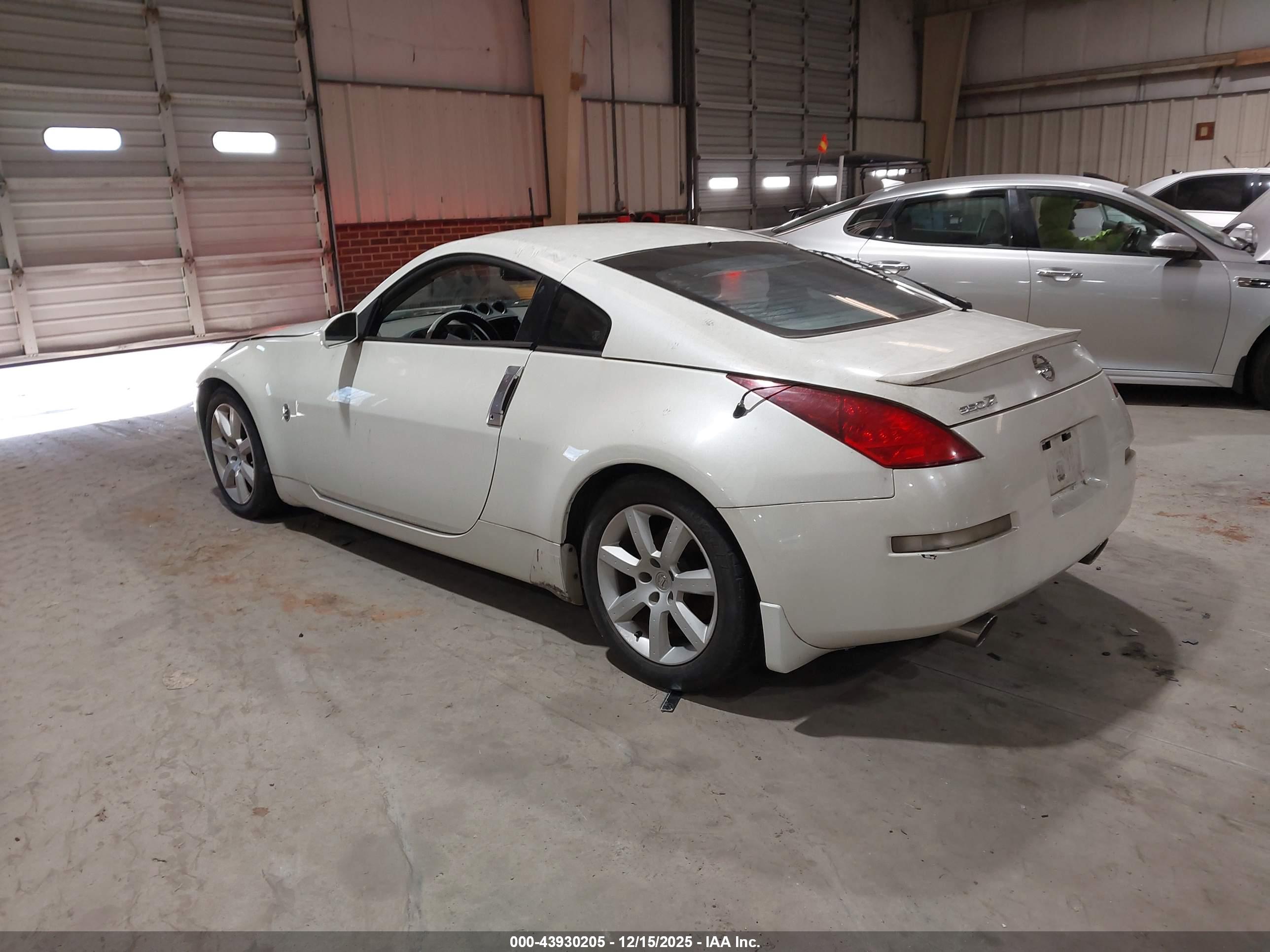NISSAN 350Z image 3