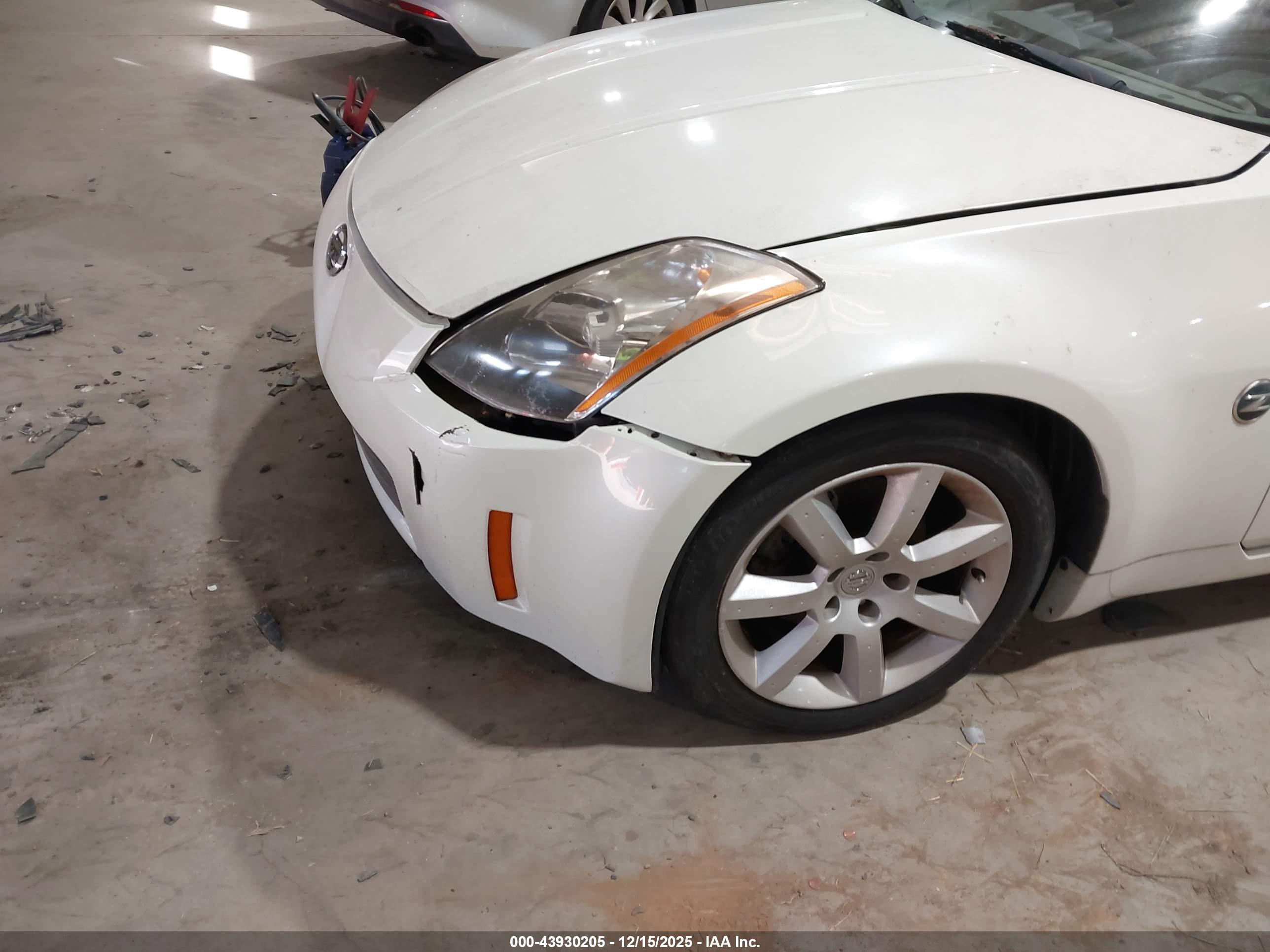 NISSAN 350Z image 6