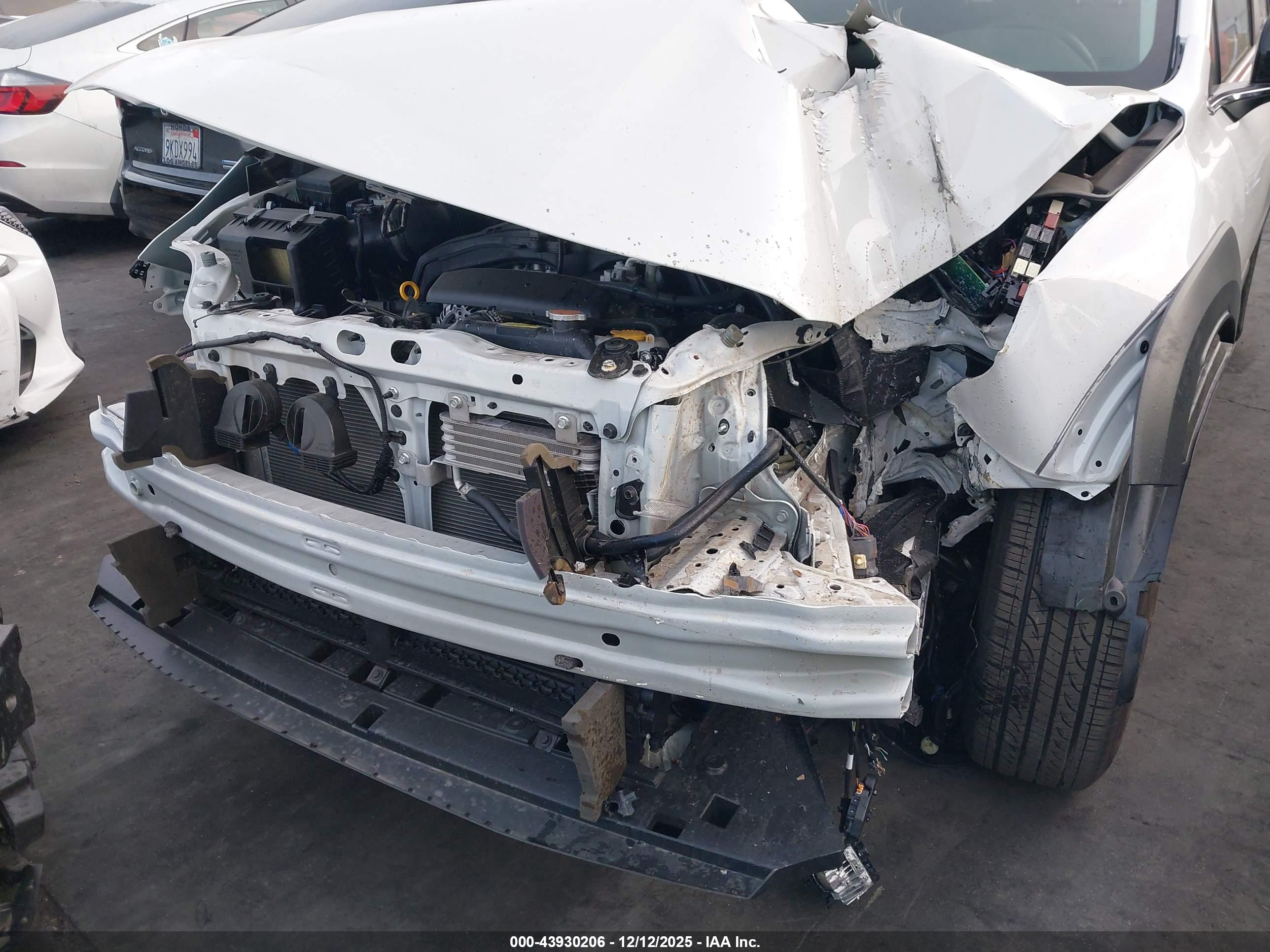 SUBARU OUTBACK image 6