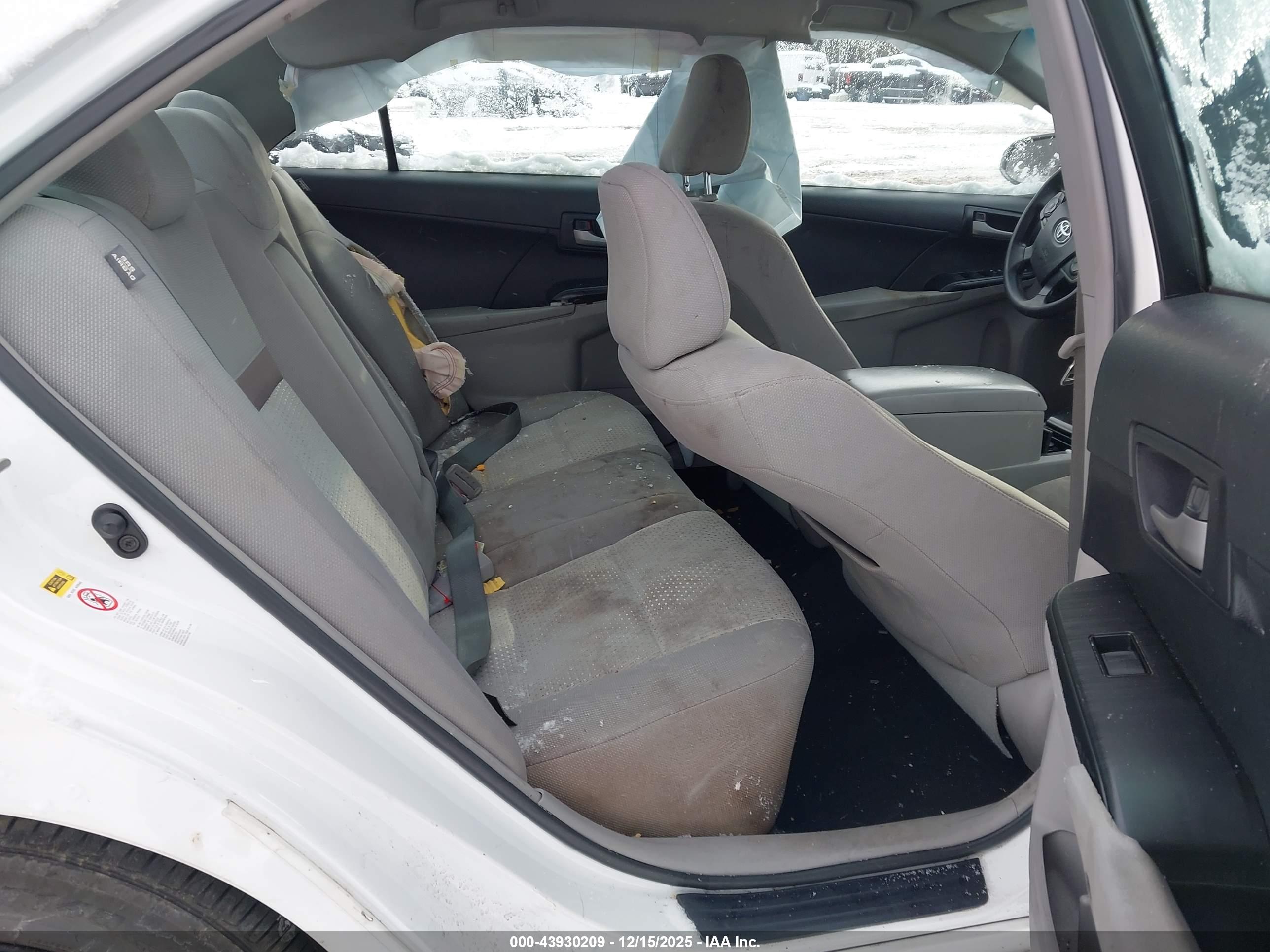 TOYOTA CAMRY image 8