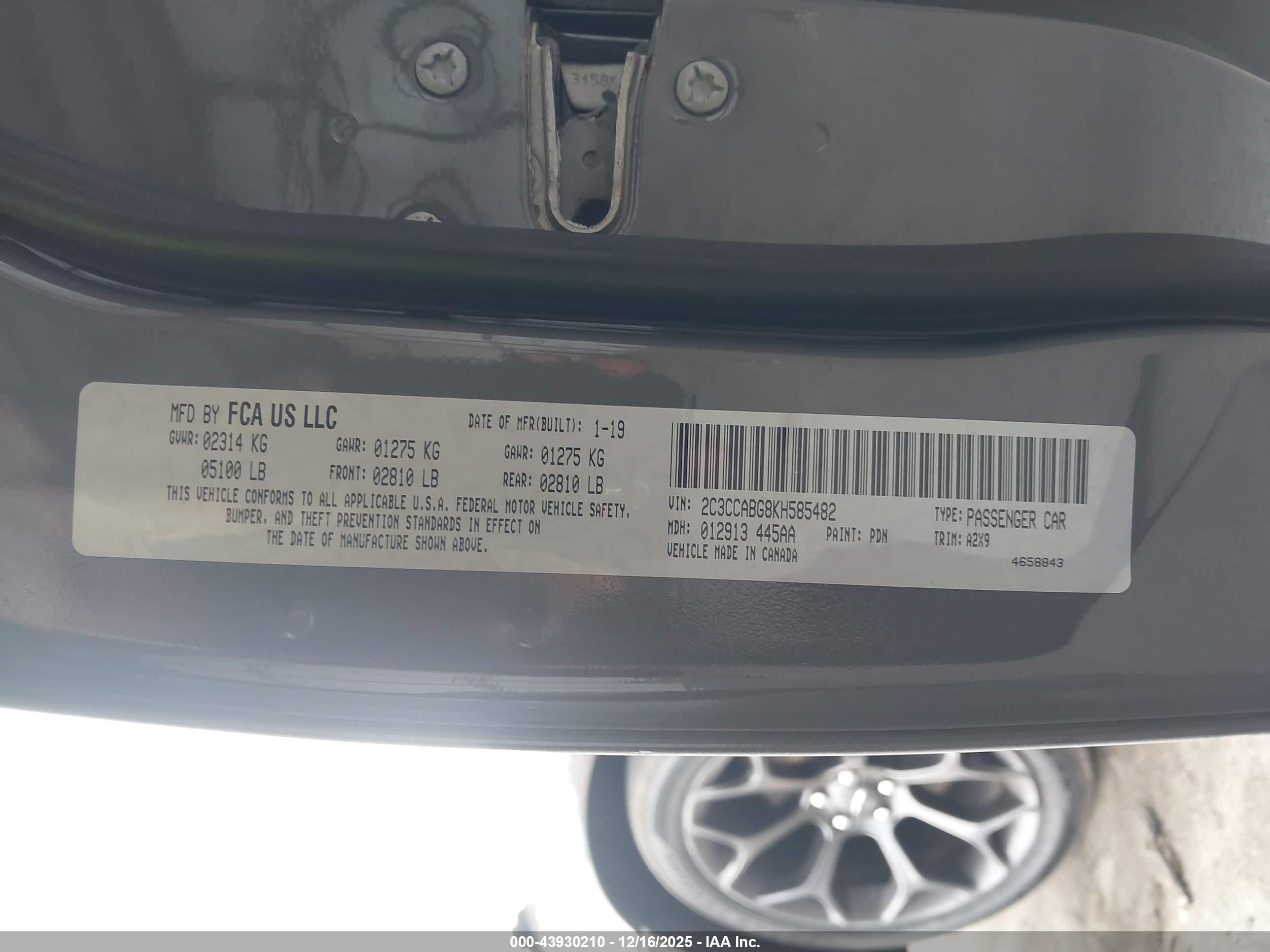 CHRYSLER 300 image 9