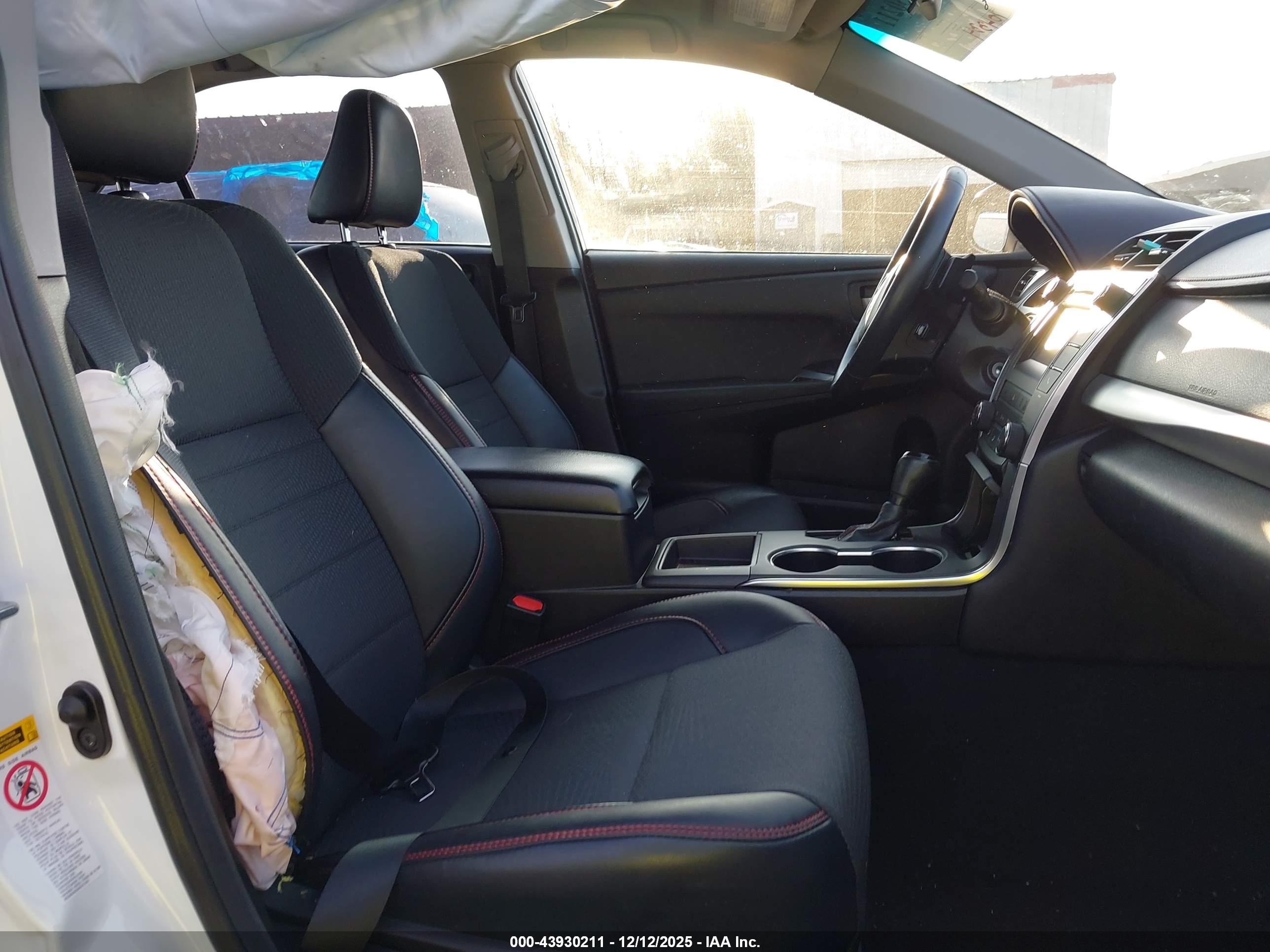 TOYOTA CAMRY image 5