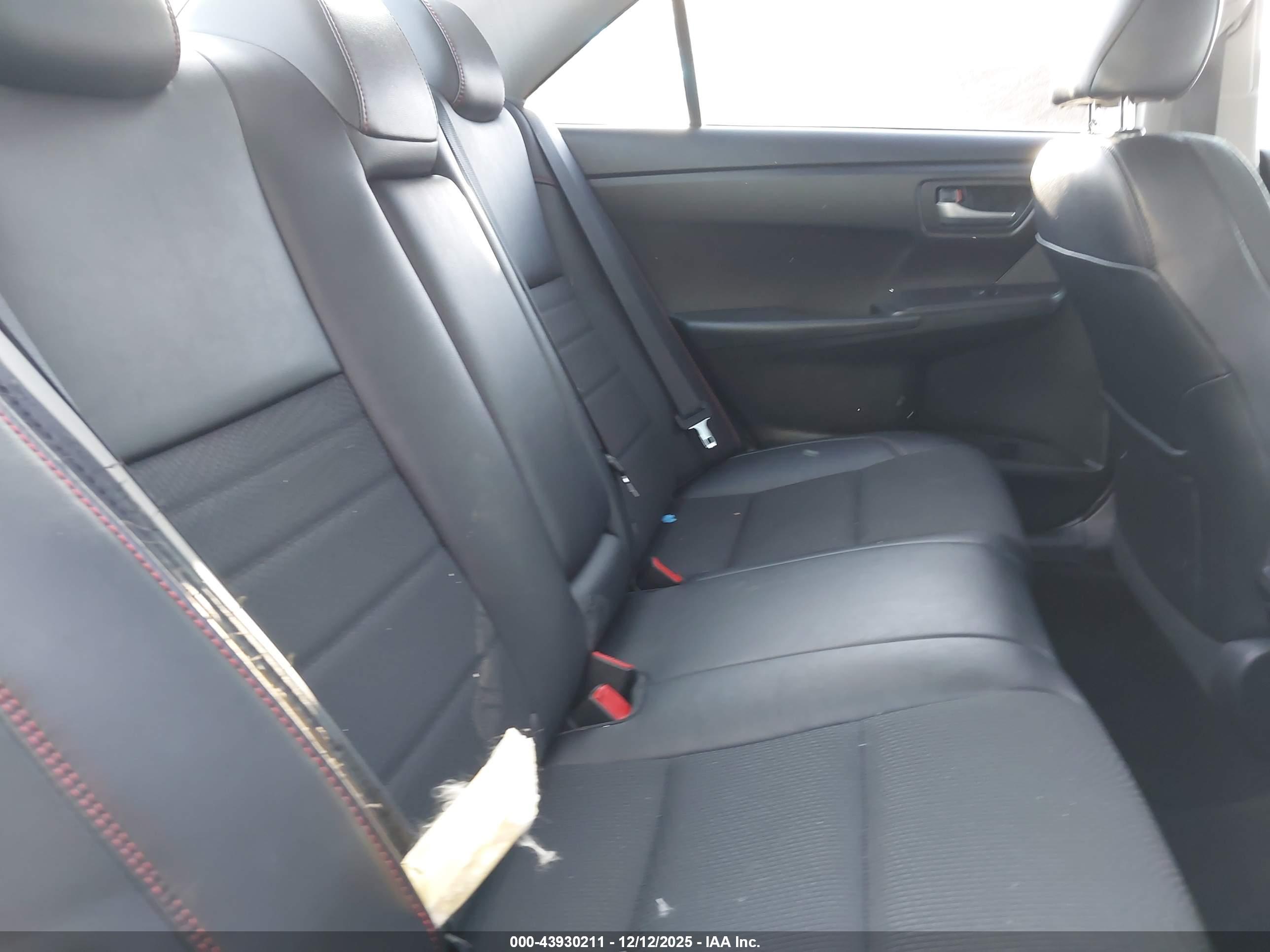 TOYOTA CAMRY image 8