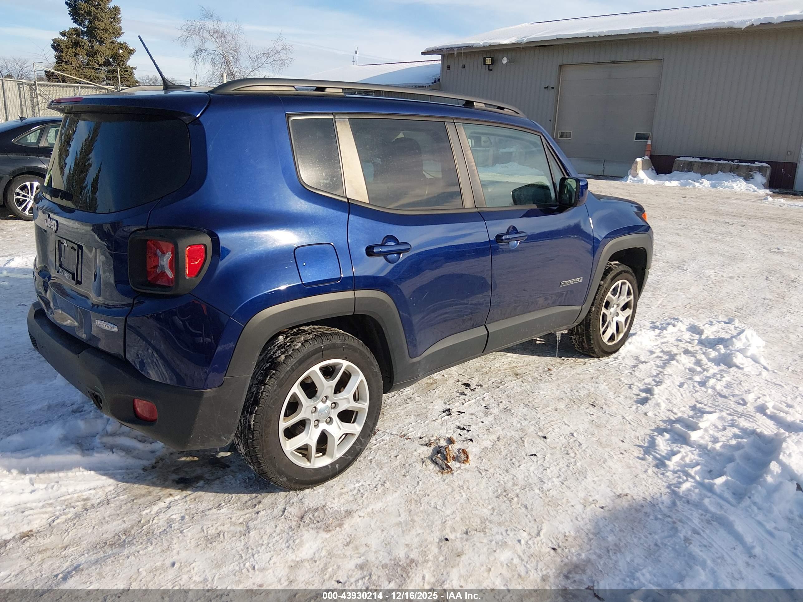 JEEP RENEGADE image 4