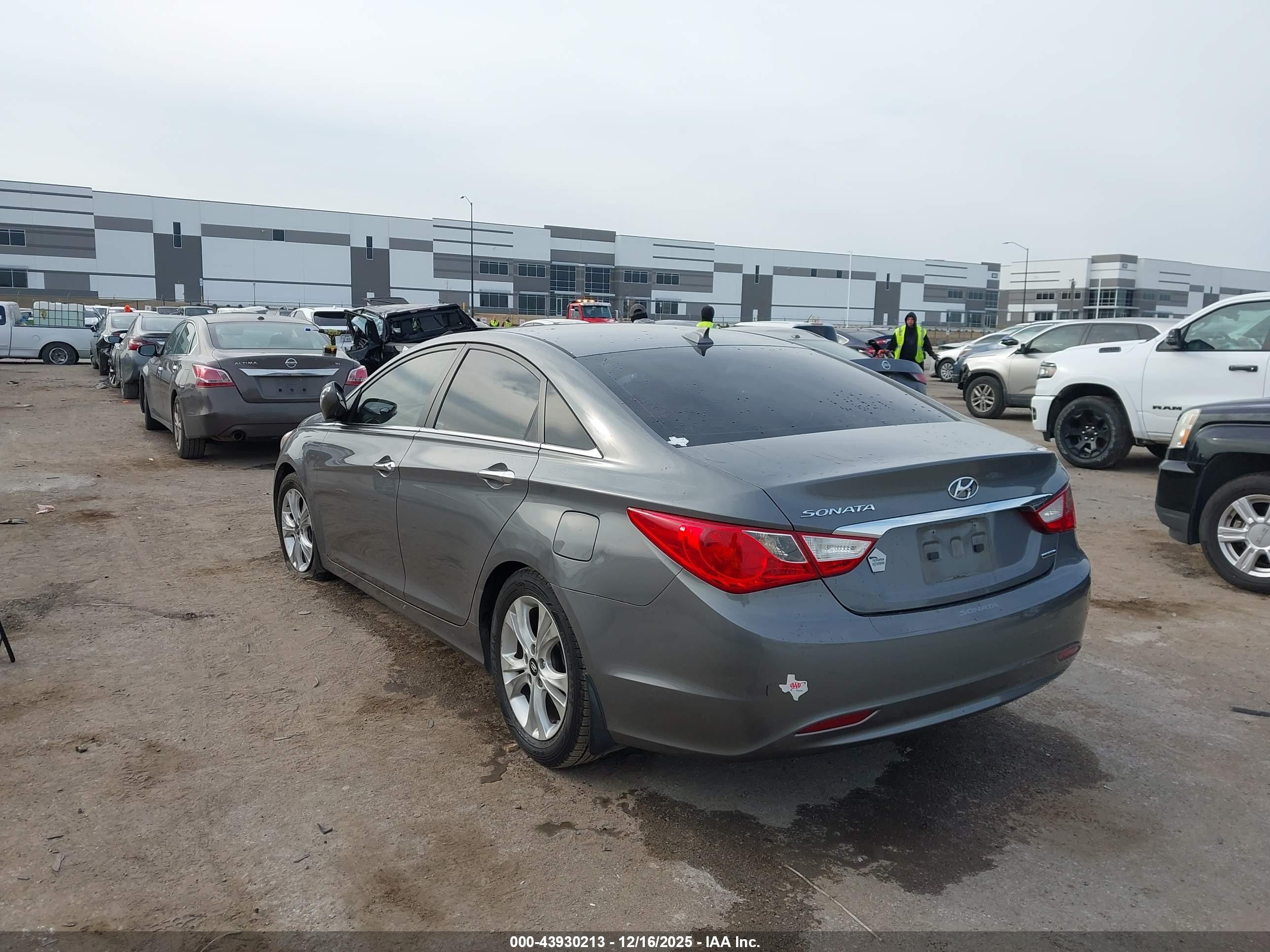 HYUNDAI SONATA image 3