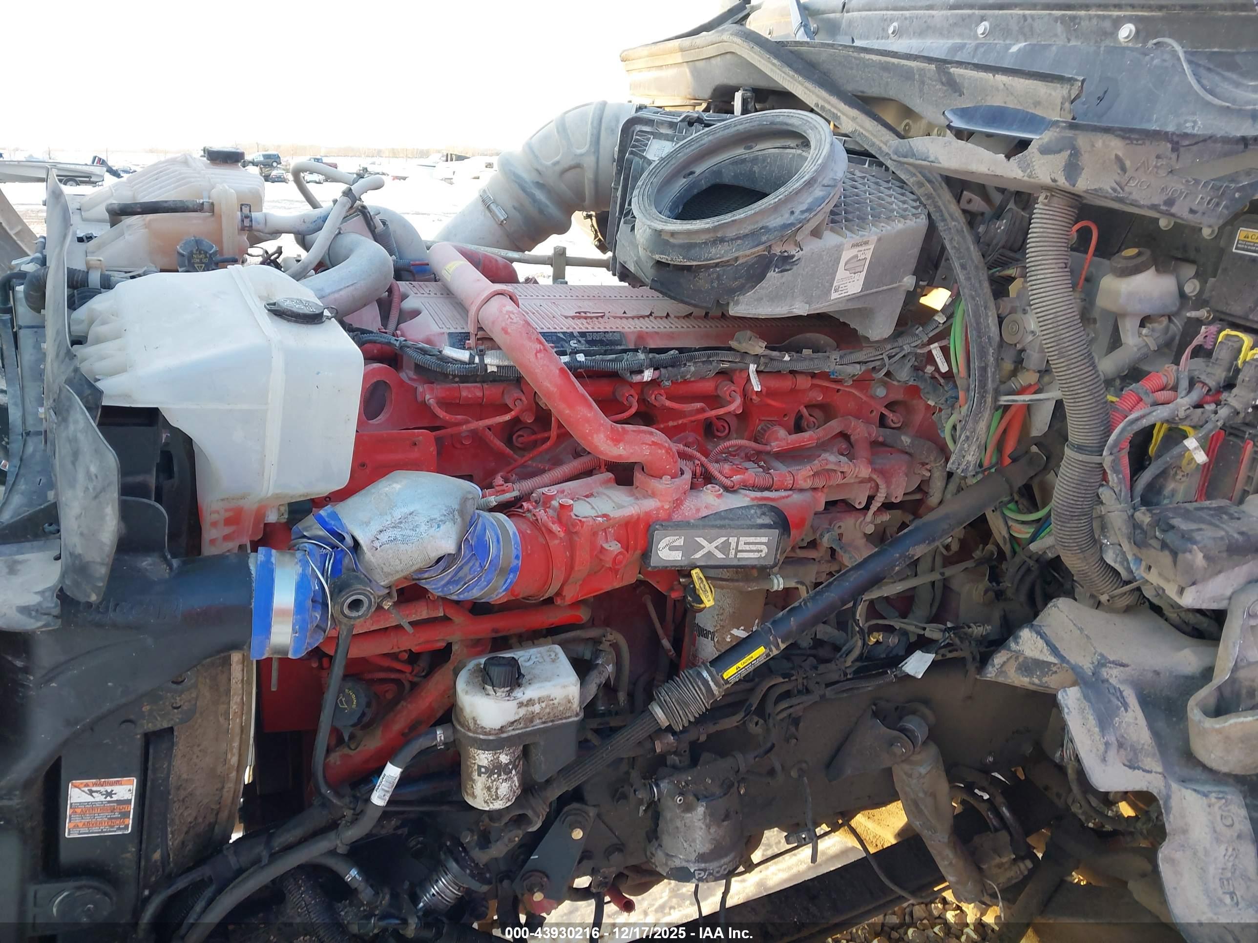KENWORTH T880 image 10