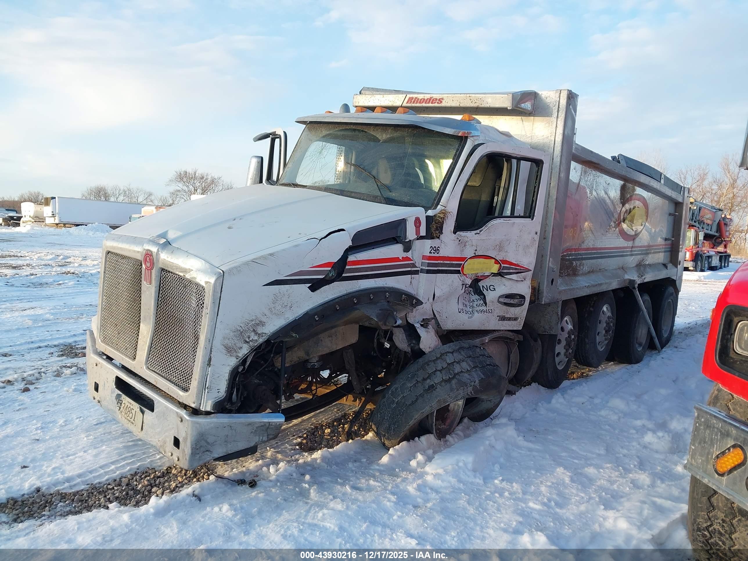 KENWORTH T880 image 2
