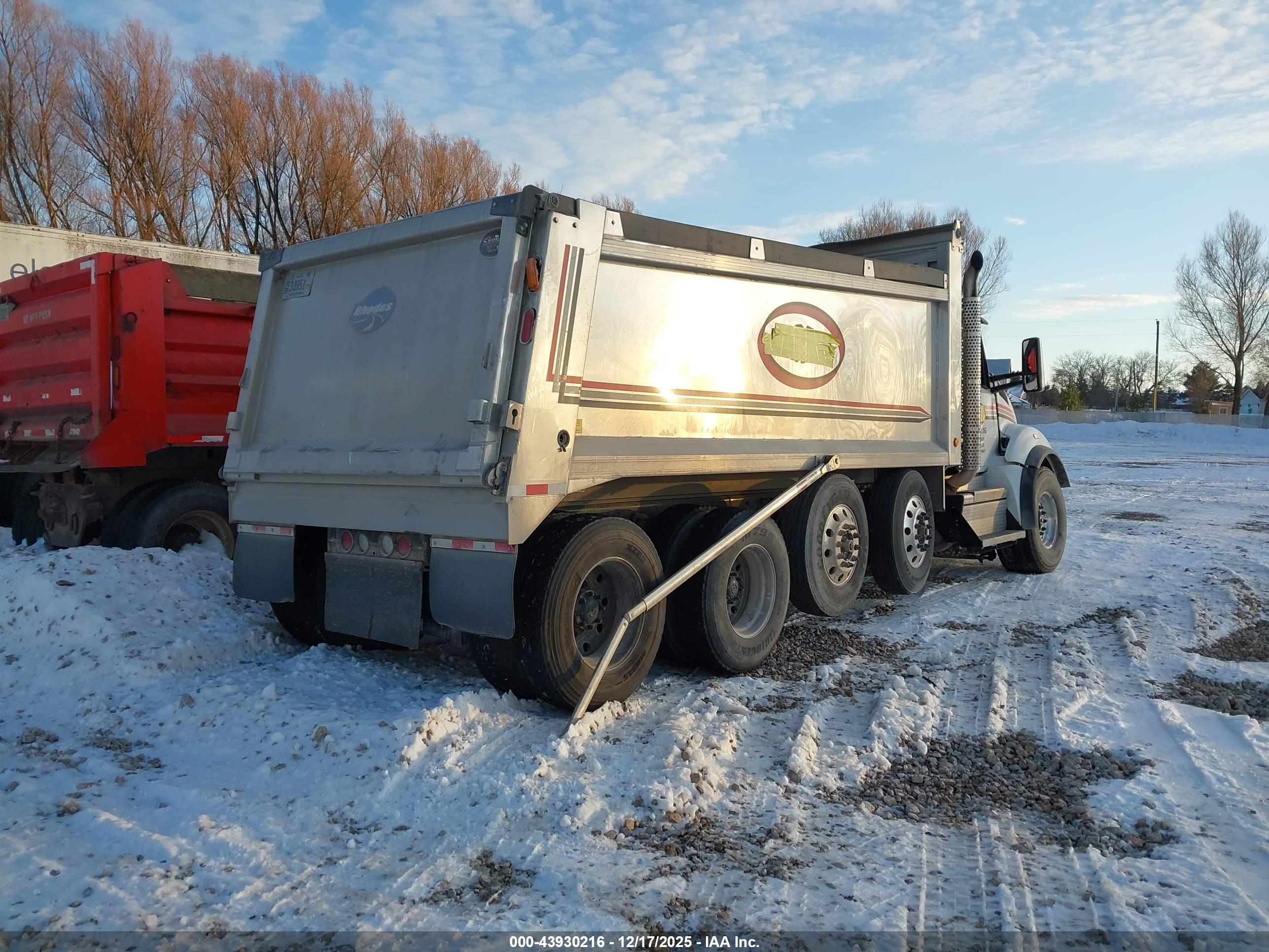 KENWORTH T880 image 4