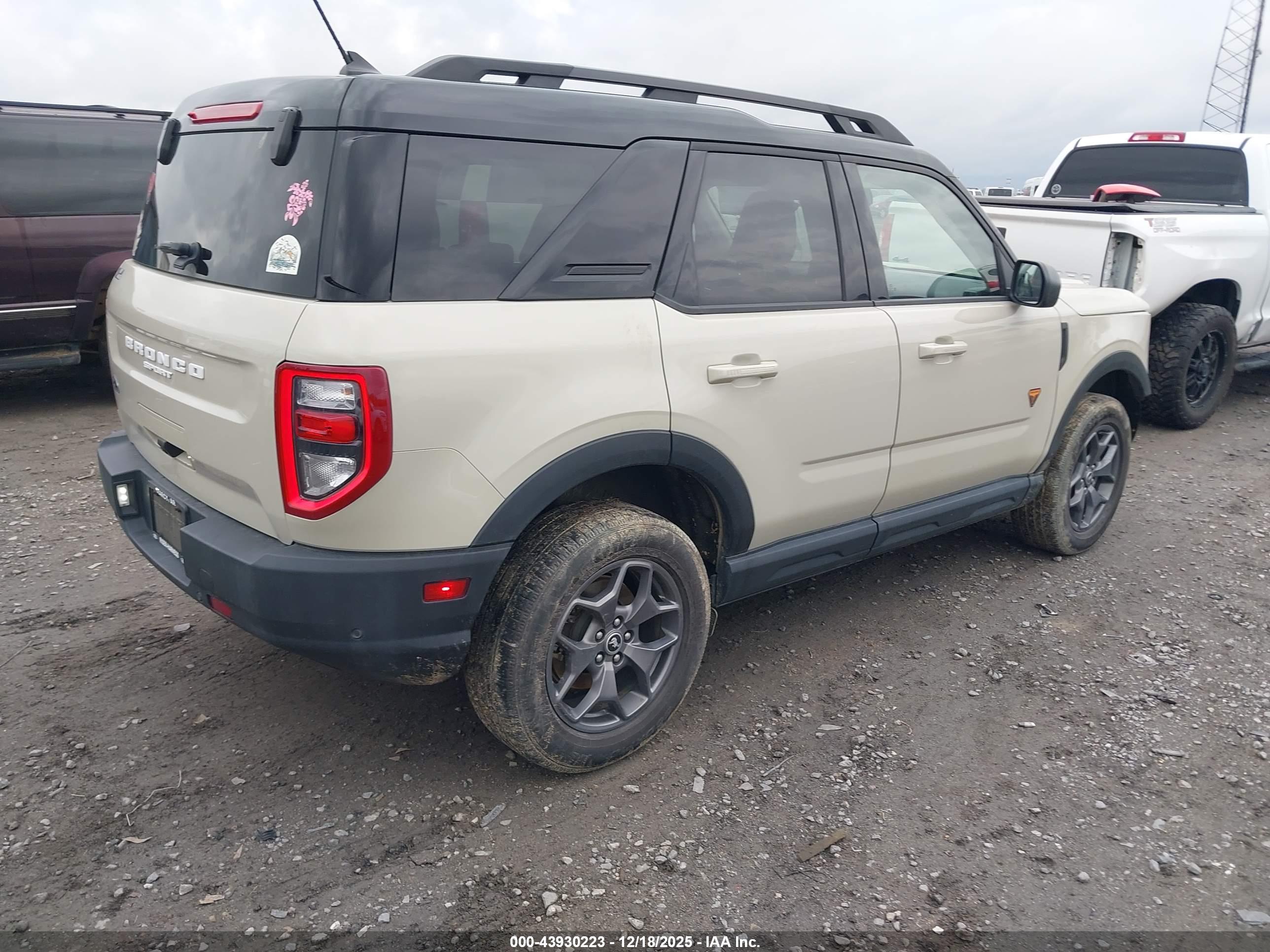 FORD BRONCO image 4