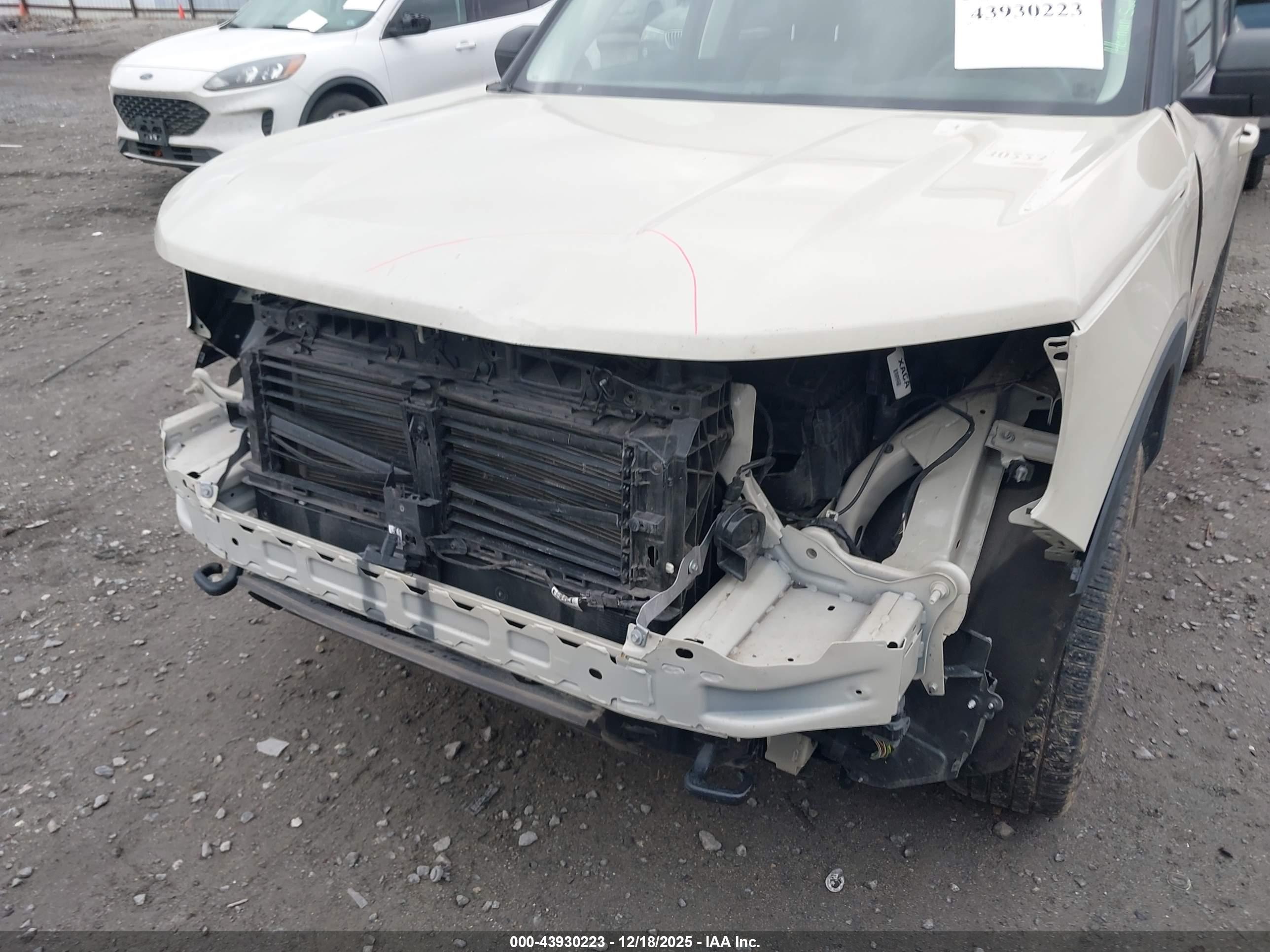 FORD BRONCO image 6