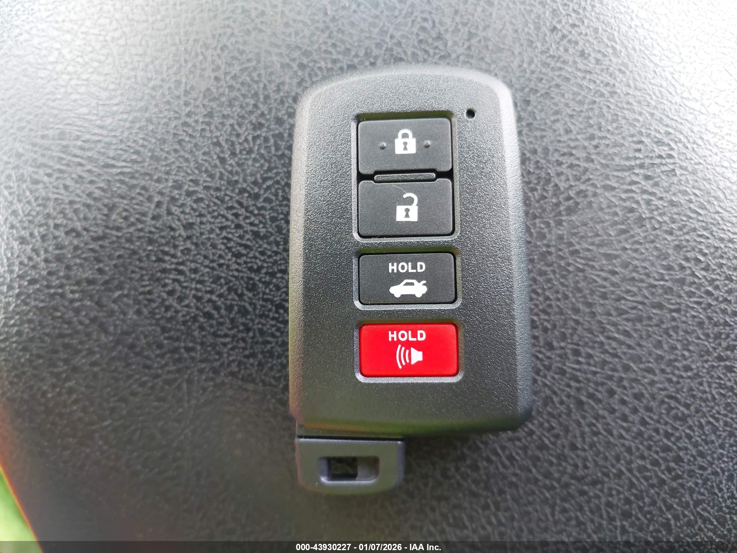 TOYOTA CAMRY image 11