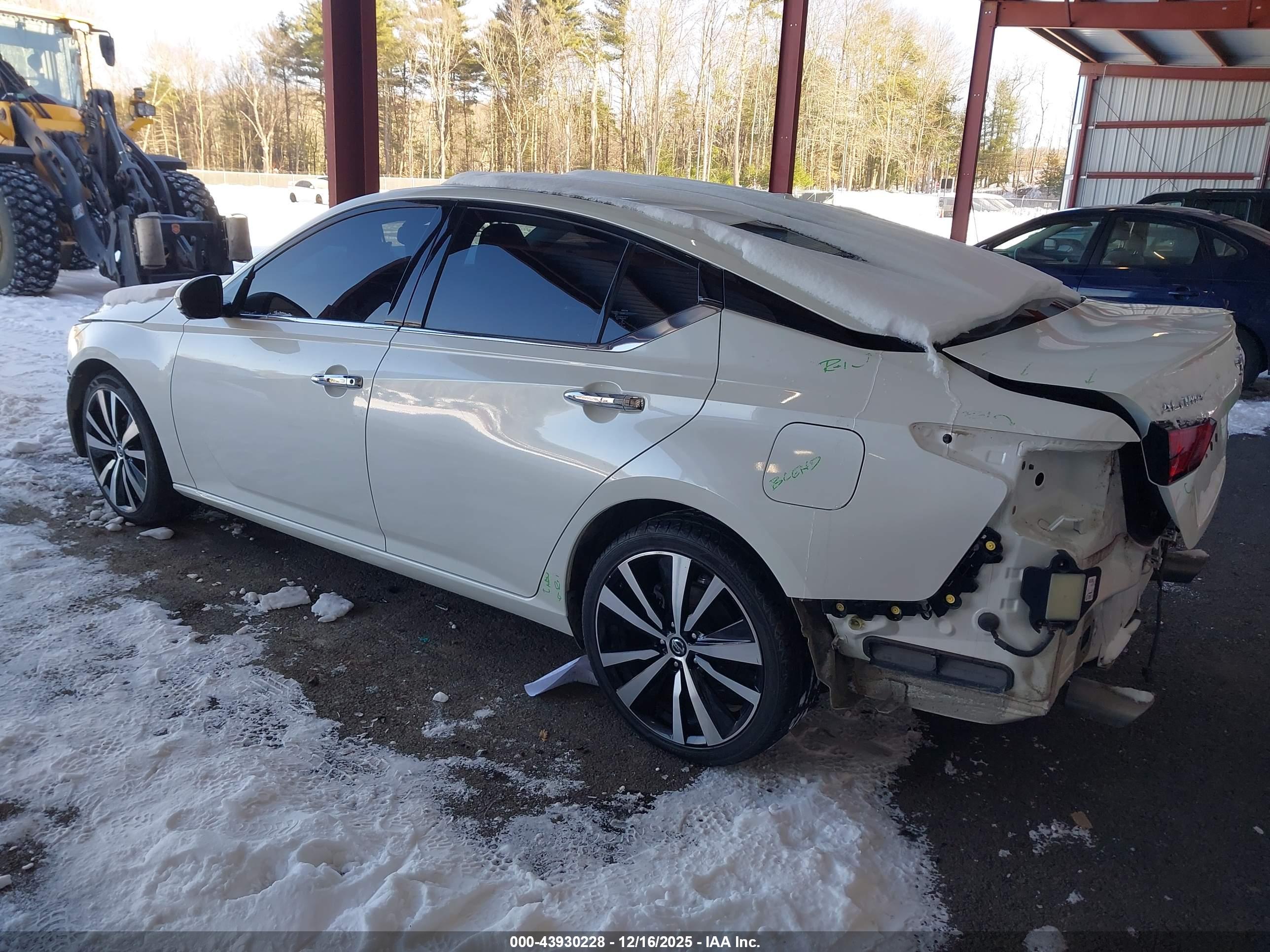 NISSAN ALTIMA image 3