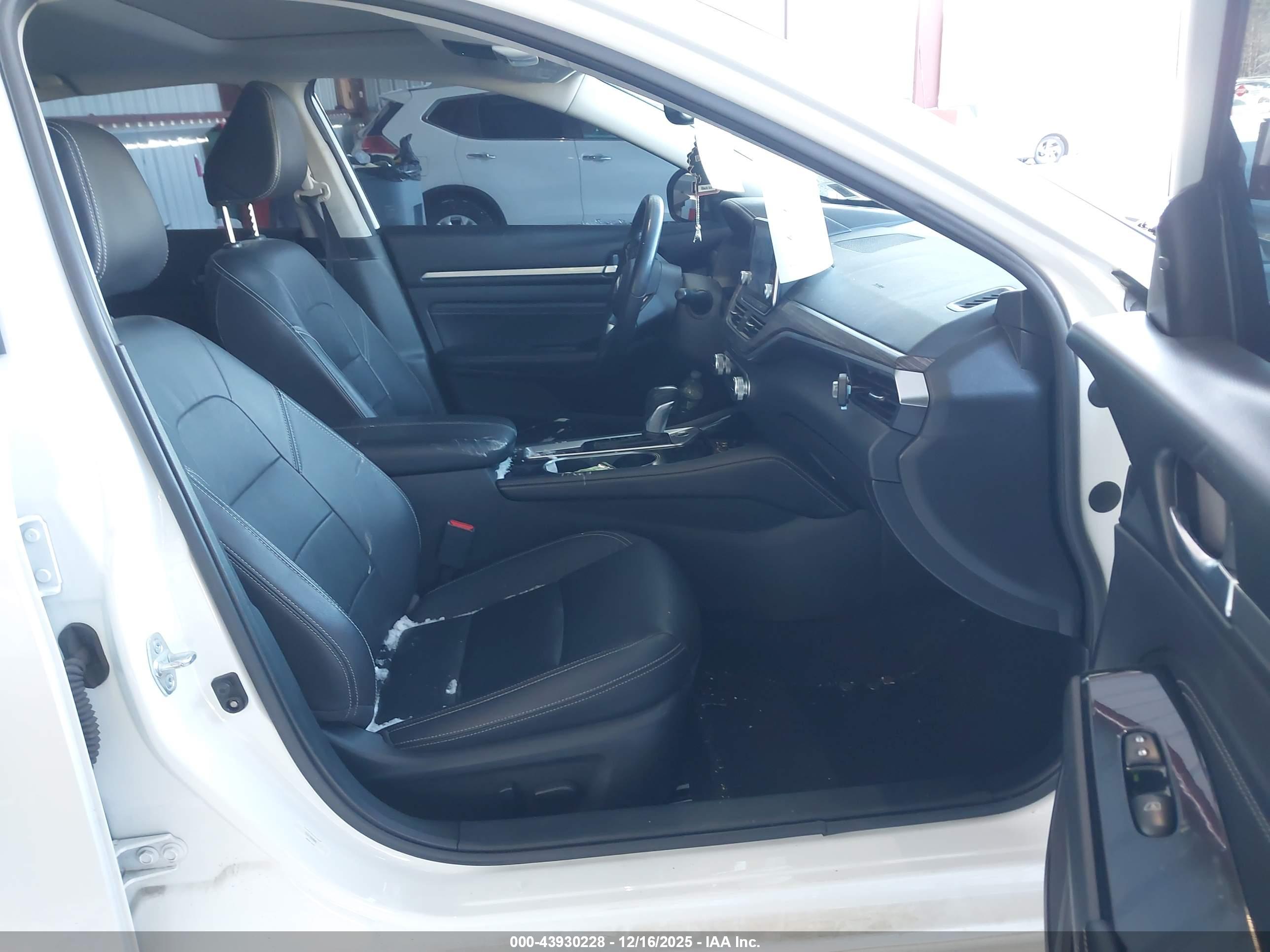 NISSAN ALTIMA image 5