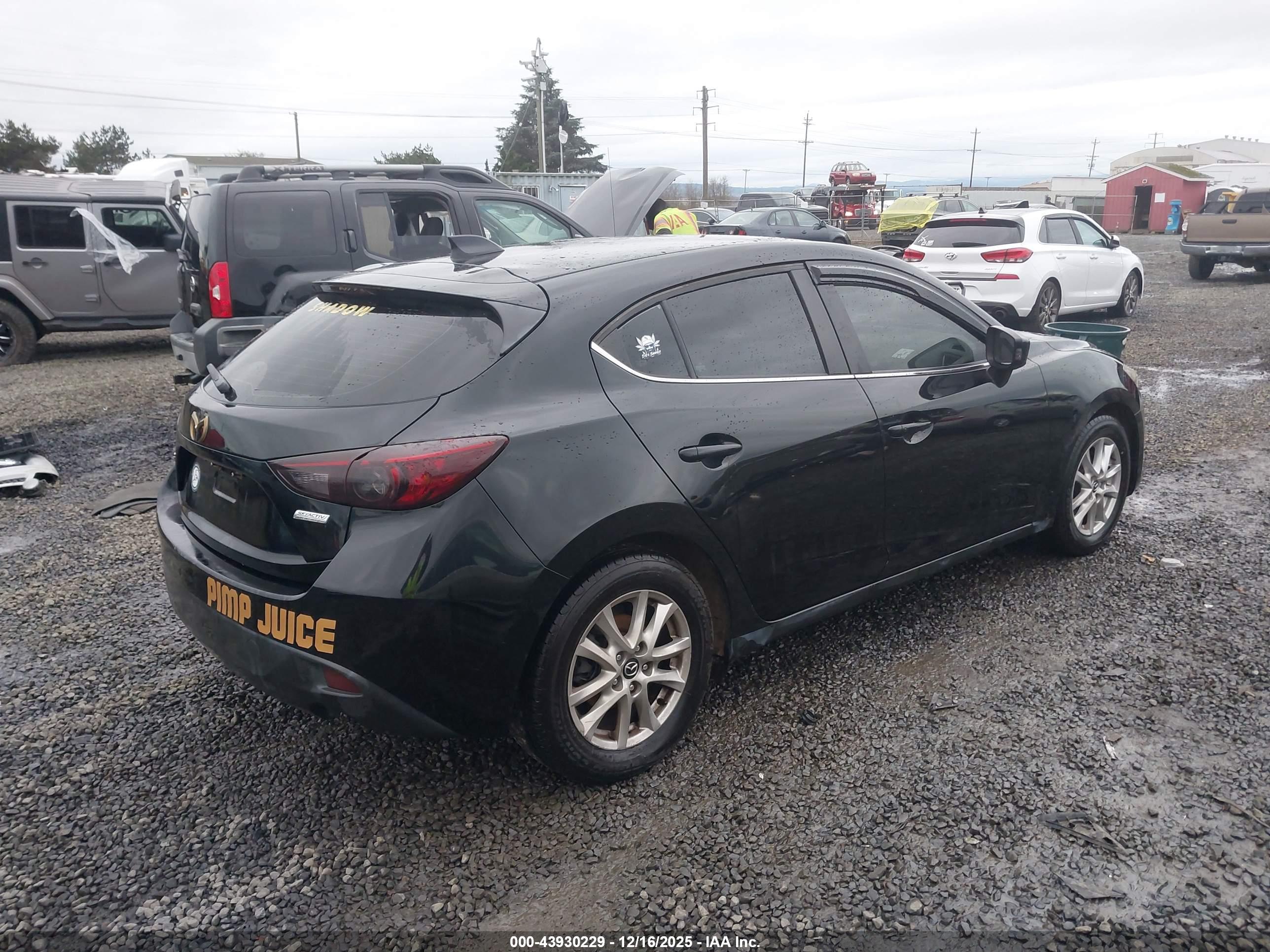 MAZDA MAZDA3 image 4