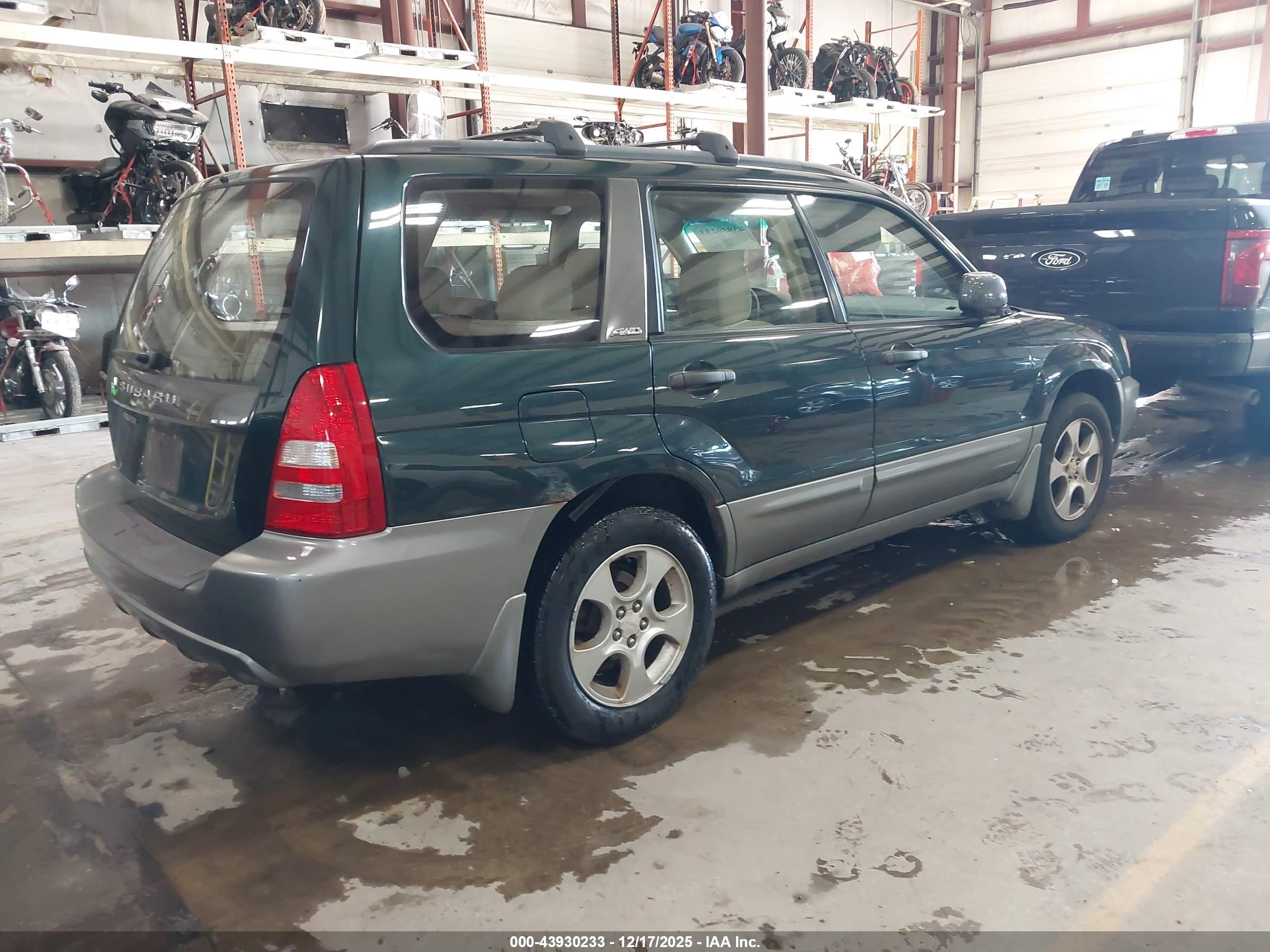 SUBARU FORESTER image 4