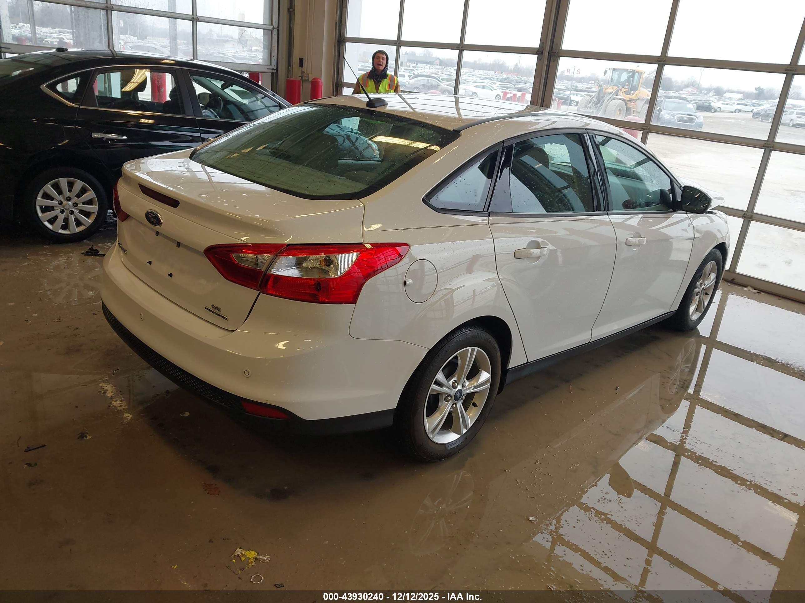 FORD FOCUS image 4