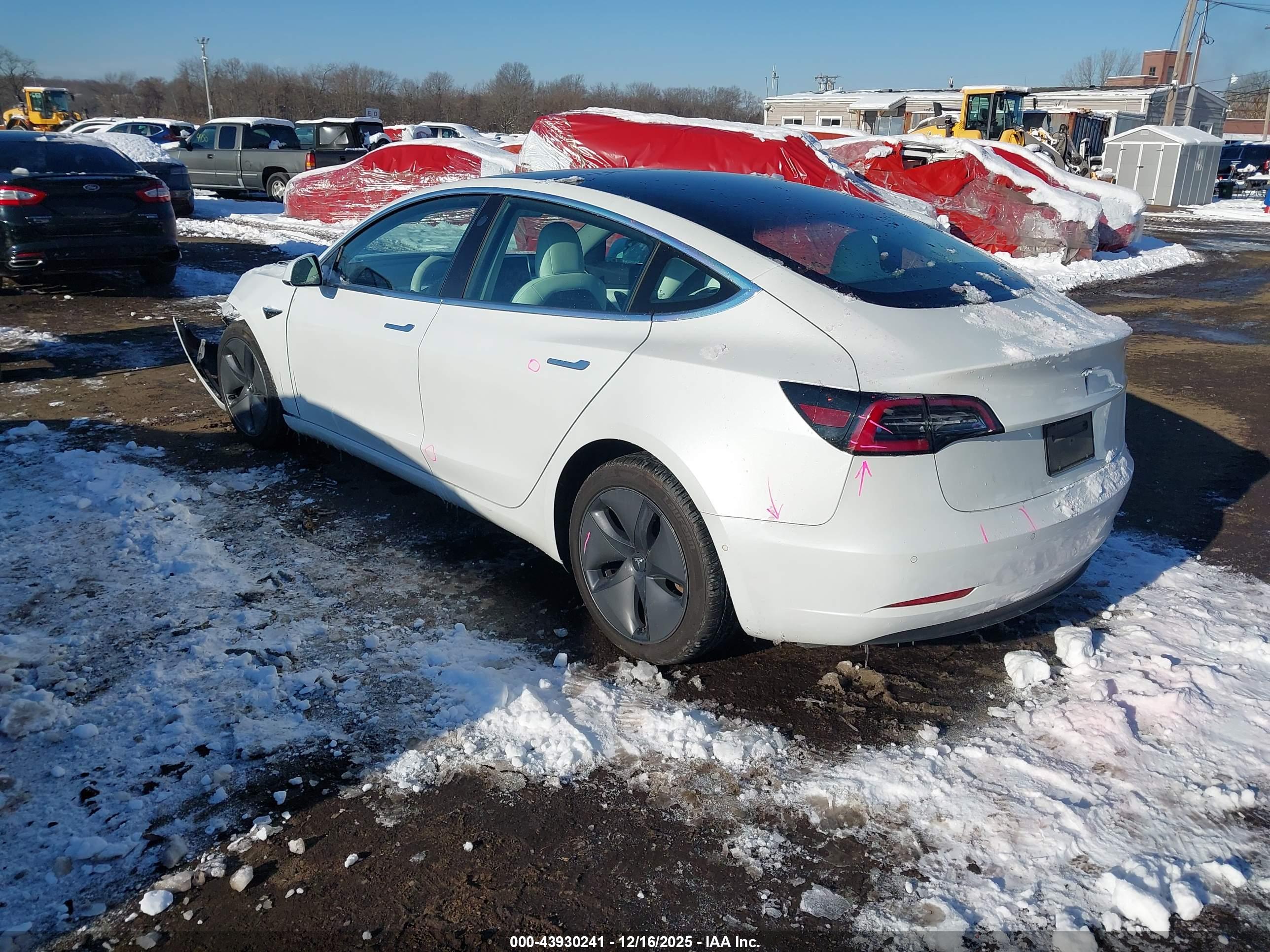 TESLA MODEL image 3