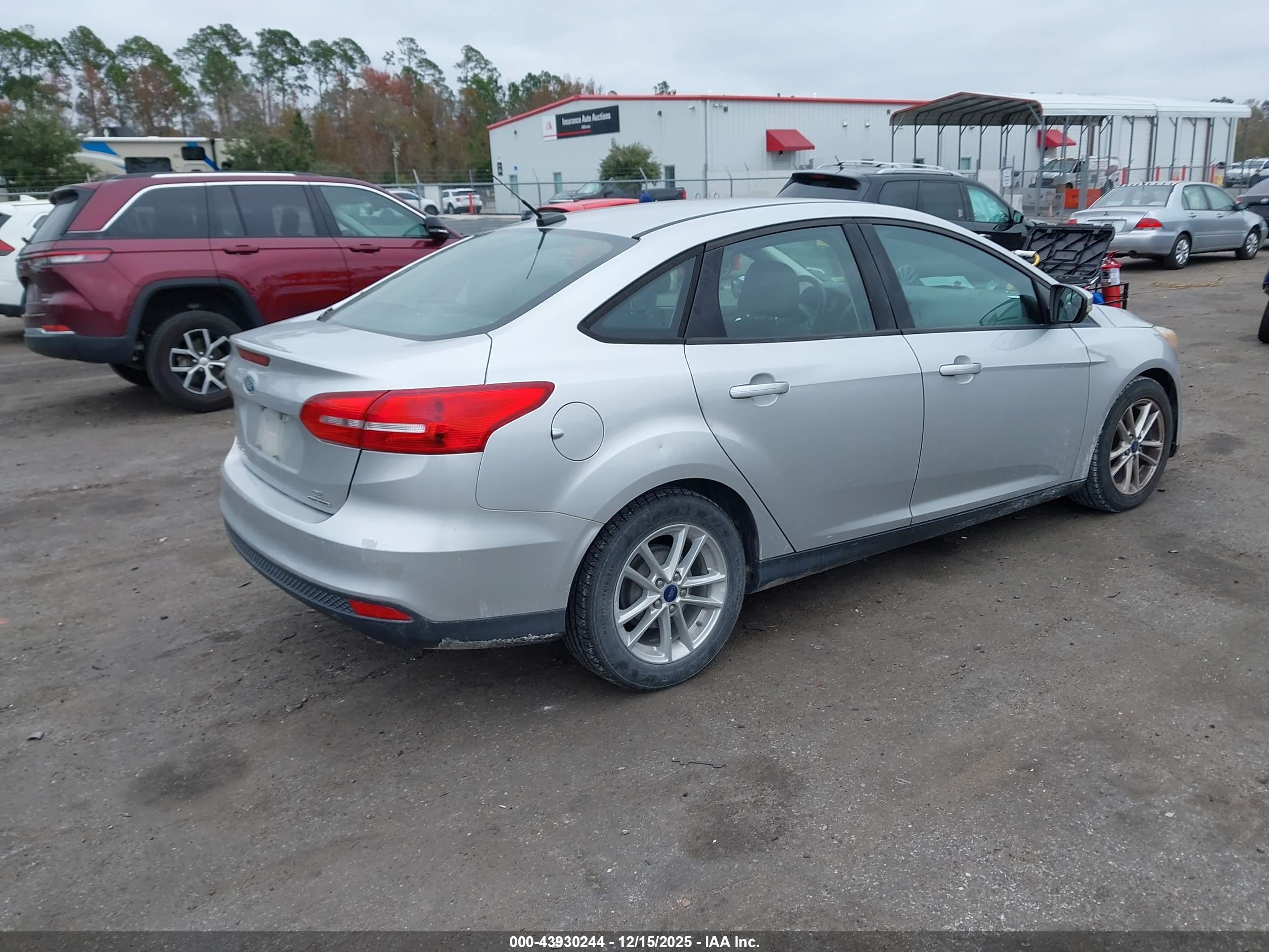 FORD FOCUS image 4