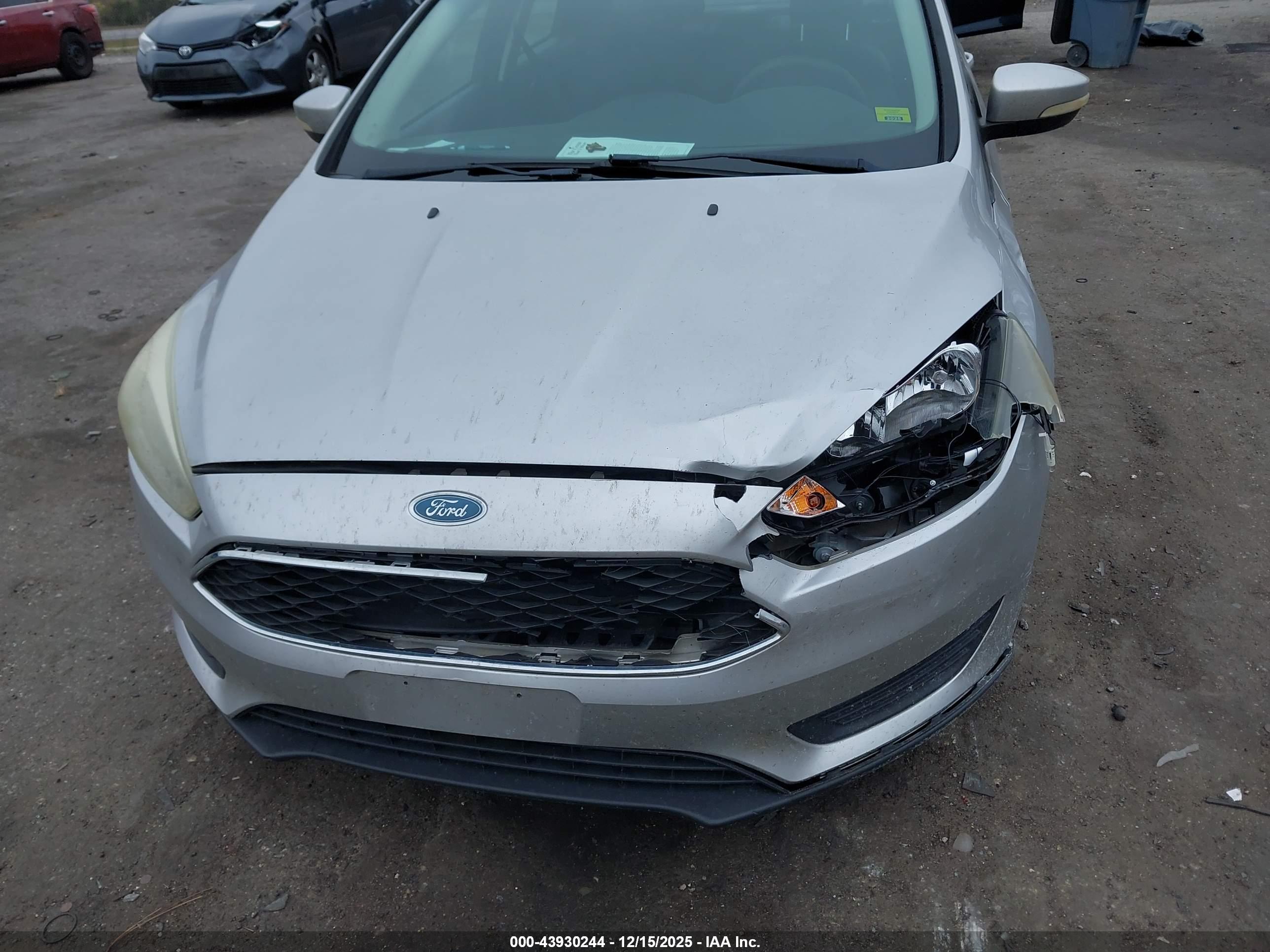FORD FOCUS image 6
