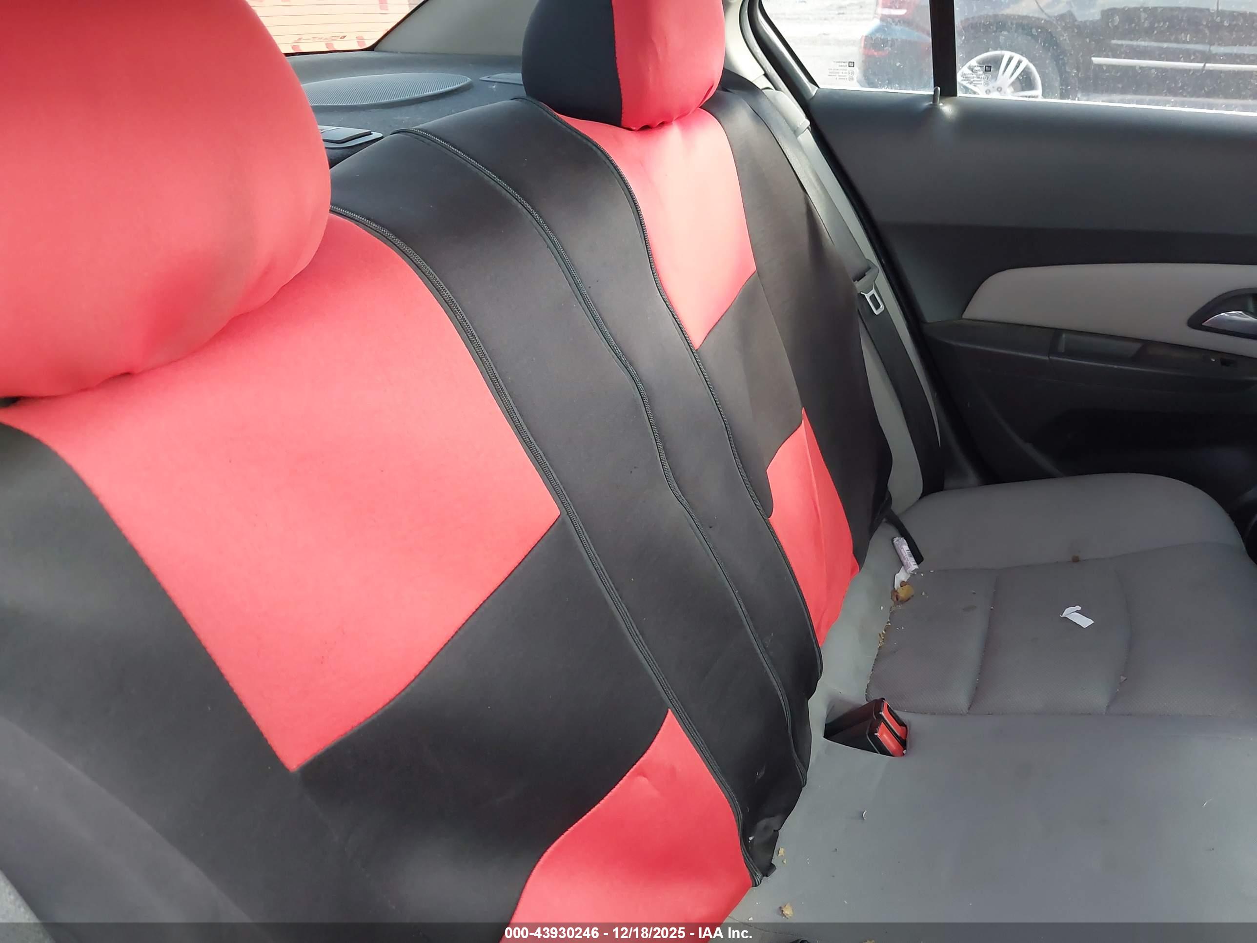 CHEVROLET CRUZE image 8
