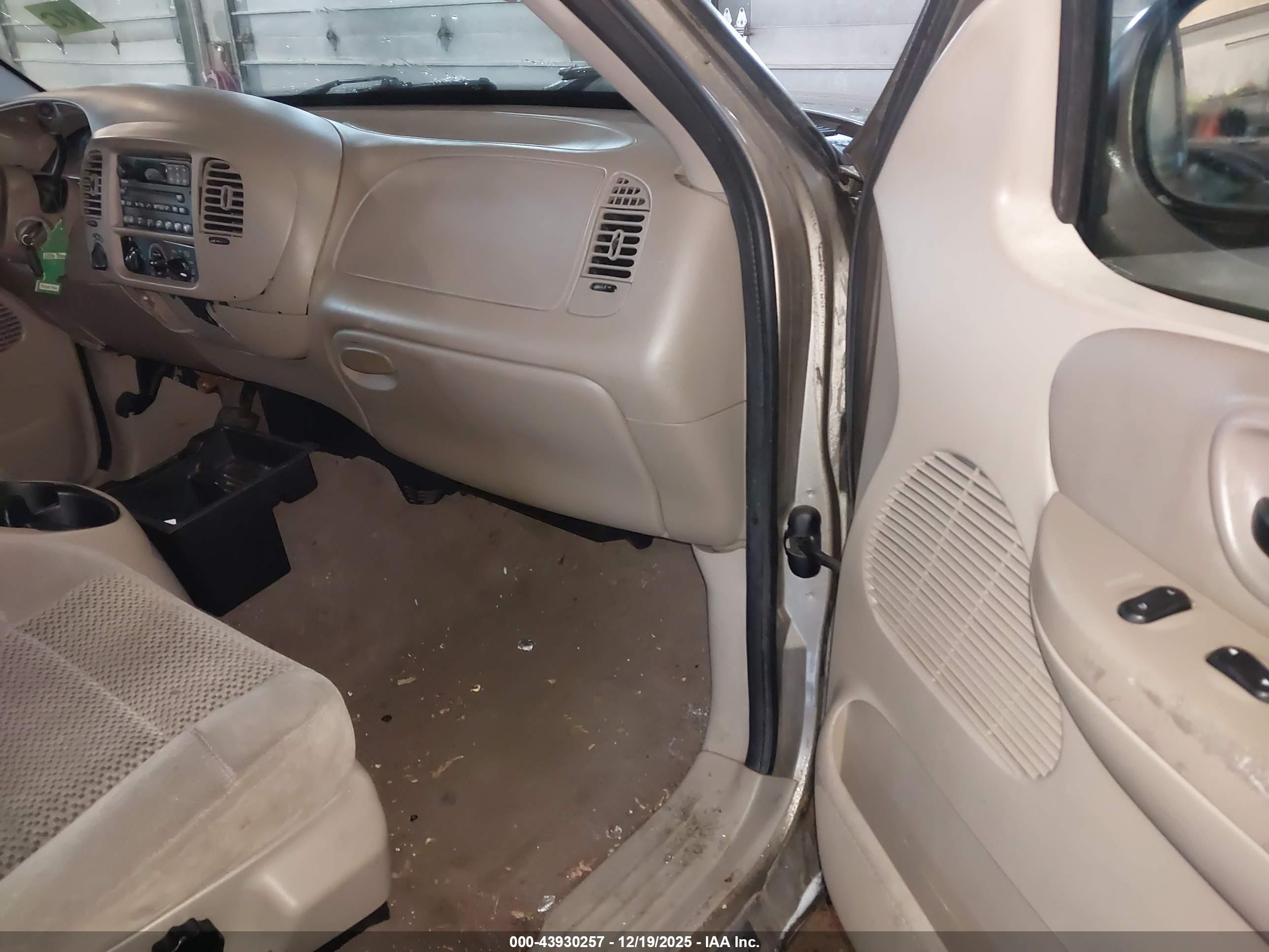 FORD F-150 image 5