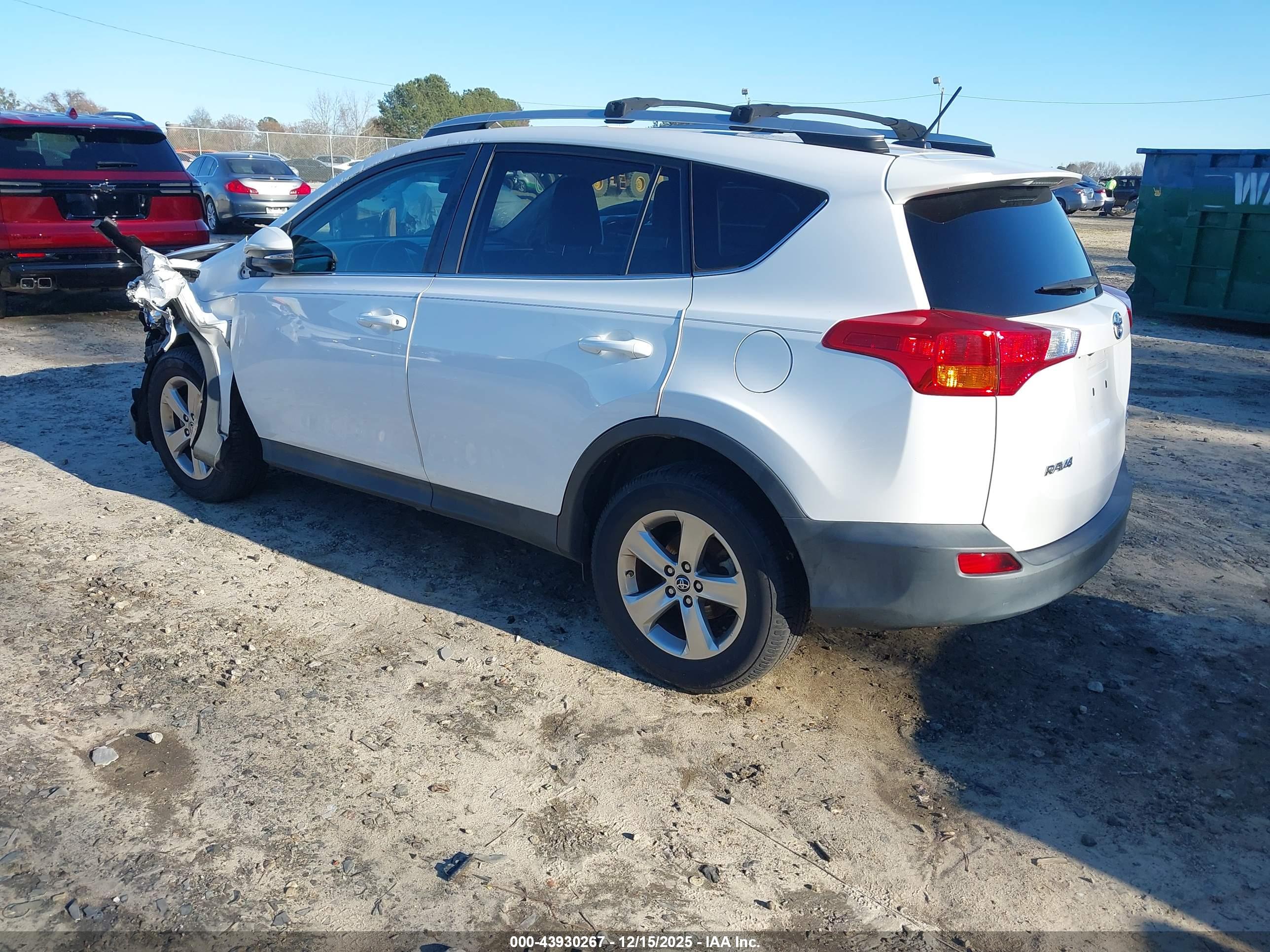 TOYOTA RAV4 image 3